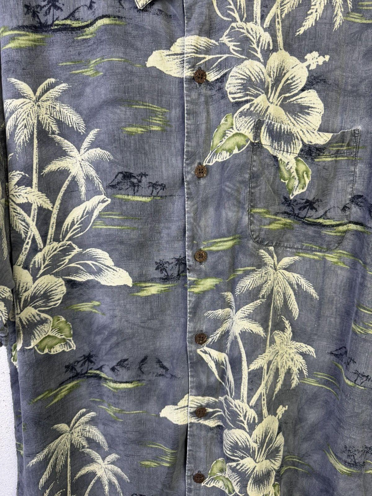 Tommy Bahama Tommy Bahama Hawaii Button Up overprint Shirt Size US M / EU 48-50 / 2 - 3 Thumbnail