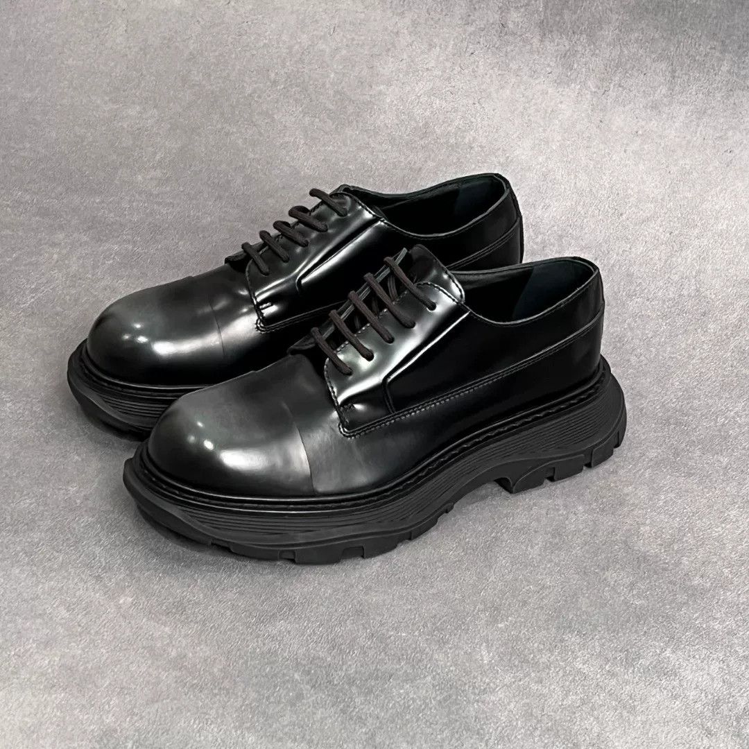 Alexander McQueen Alexander McQueen Casual Black Lowtop Sneakers 9 Men Size US 9 / EU 42 - 1 Thumbnail