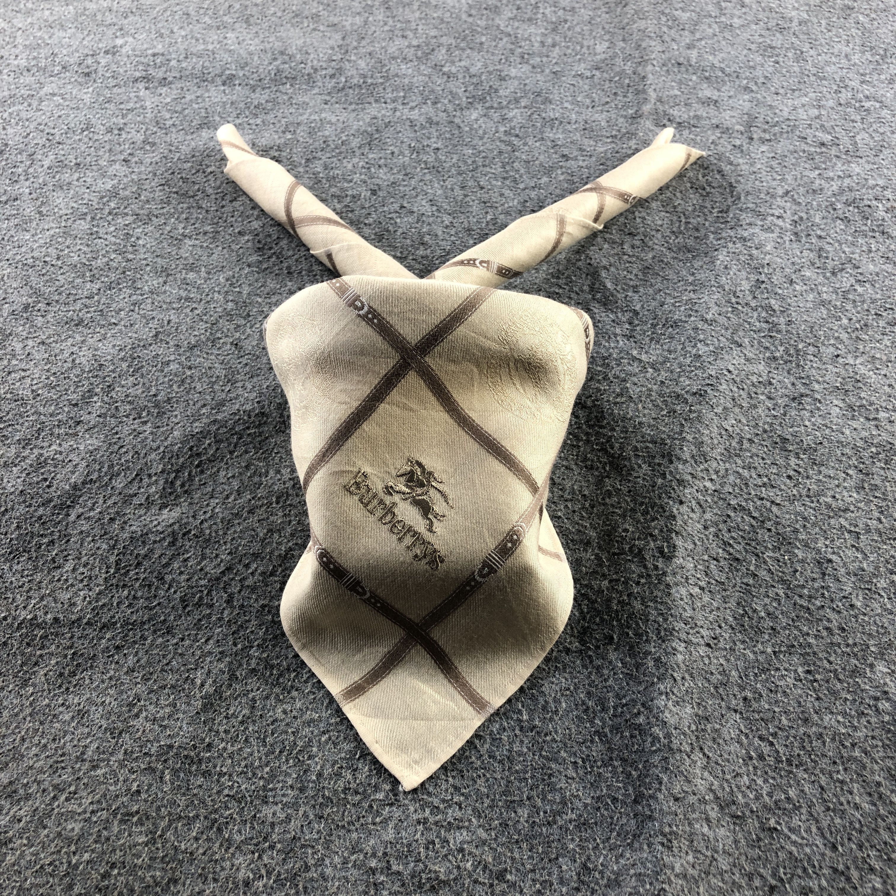 Burberry Handkerchief Neckerchief Bandana H2769