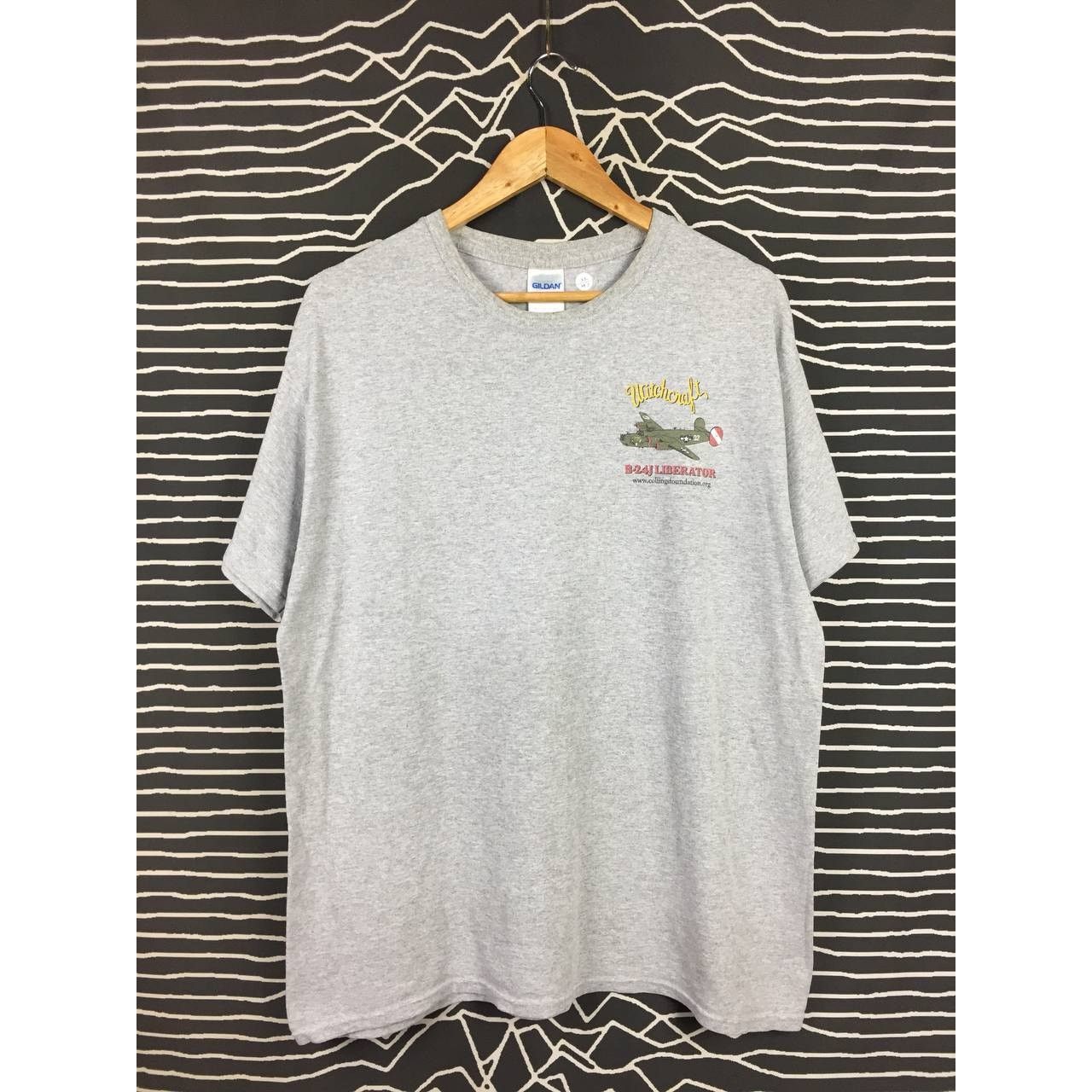 Gildan Witchcraft B-24J Liberator Heavy Bomber Aircraft Graphic Tee Size US L / EU 52-54 / 3 - 7 Thumbnail