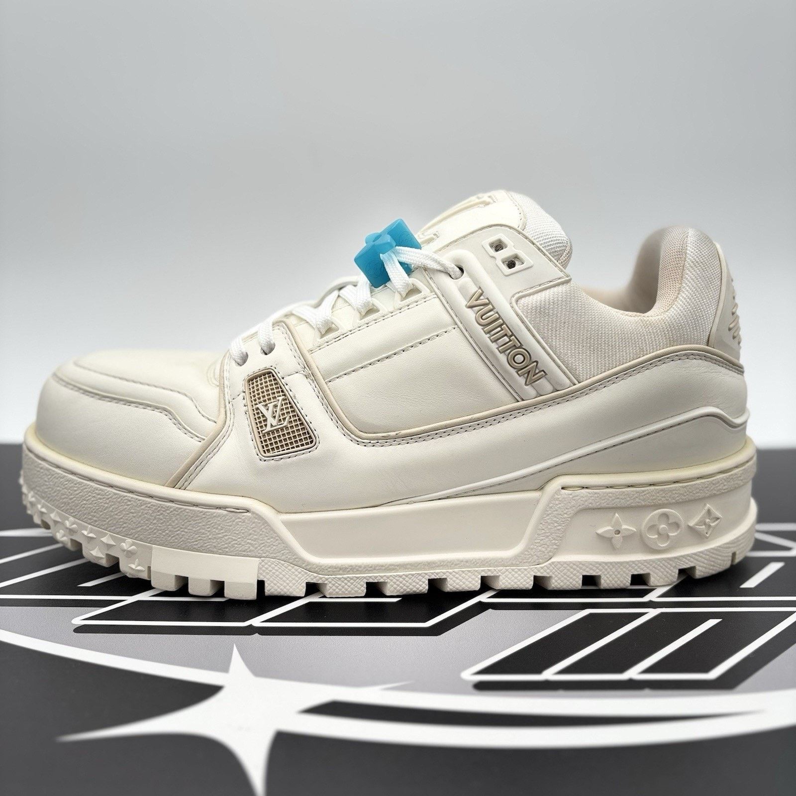 Louis Vuitton Louis Vuitton Maxi Trainer ' White ' | GREAT CONDITION! Size US 9.5 / EU 42-43 - 12 Thumbnail