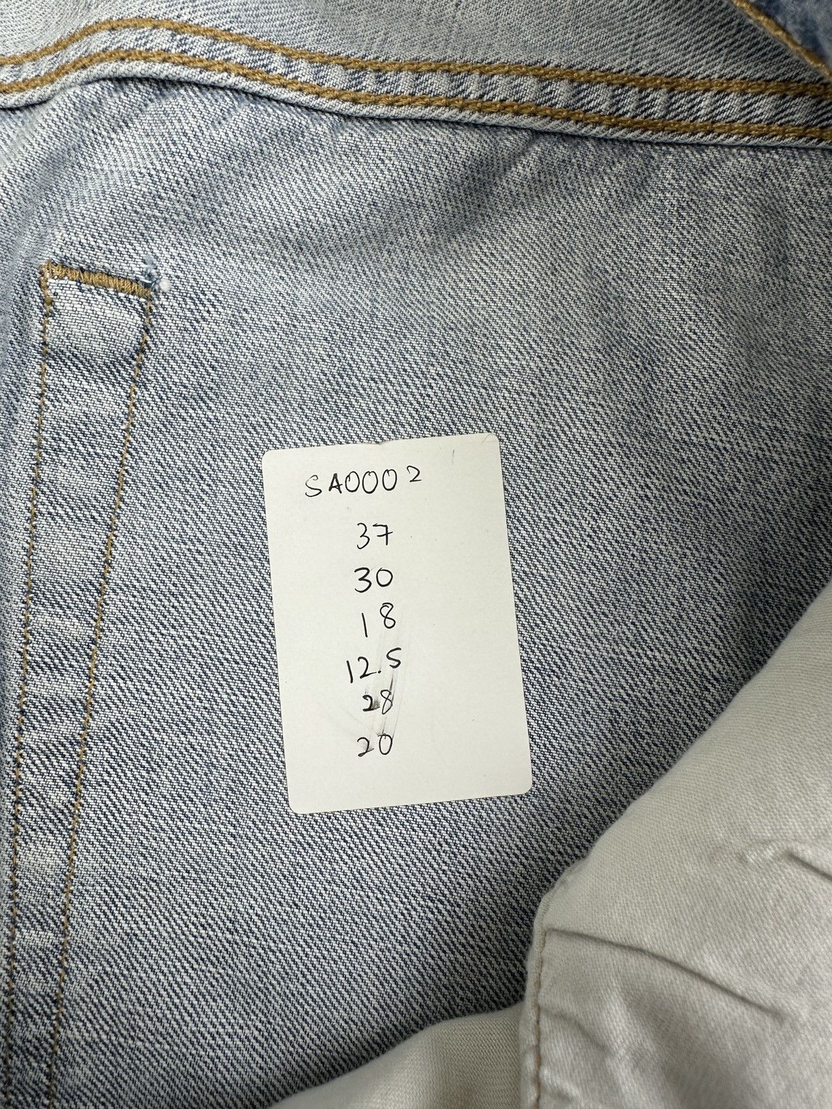 Levi's Vintage Levis 501 Faded Blue Jeans SA0002 Size US 37 - 13 Thumbnail