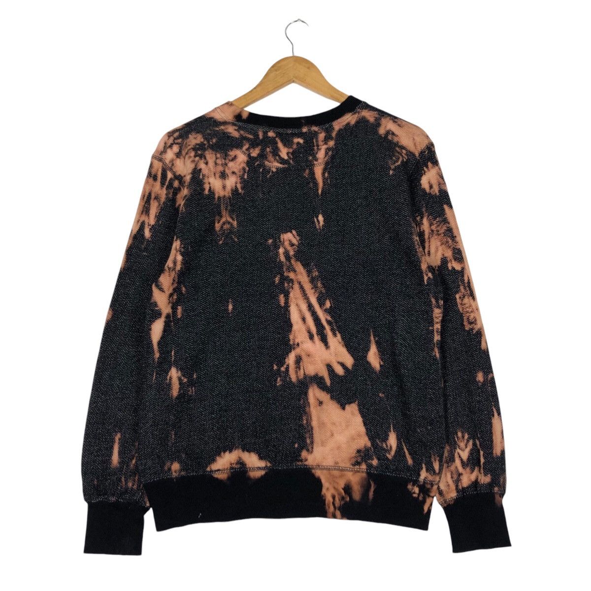 Japanese Brand Custom Bleach Sweatshirt Black Orange Rare Size US S / EU 44-46 / 1 - 1 Thumbnail
