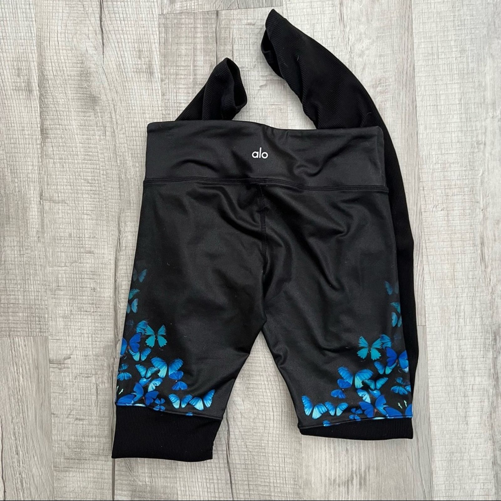 Alo Yoga Alo Yoga x Gypset Goddess butterflies leggings Size 28" / US 6 / IT 42 - 3 Thumbnail