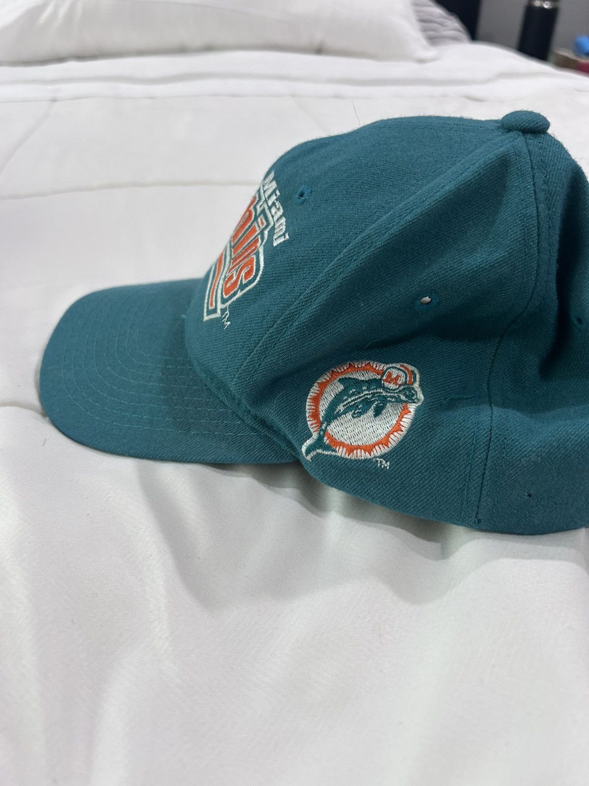 MLB × NFL × Vintage Vintage Miami Hat Package Size ONE SIZE - 2 Thumbnail