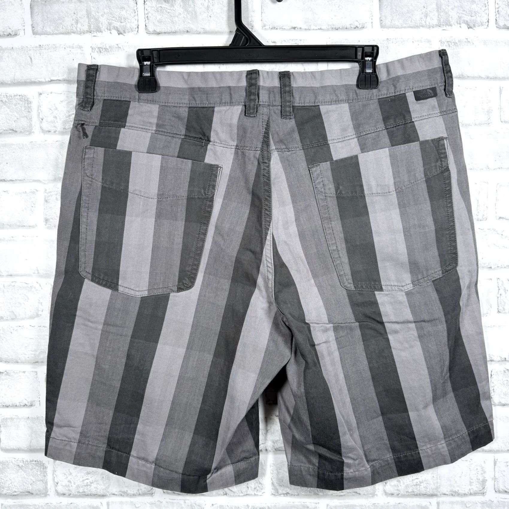 The North Face The North Face Casual Shorts Mens 36 Gray Chino Regular Fit Size US 36 / EU 52 - 5 Thumbnail