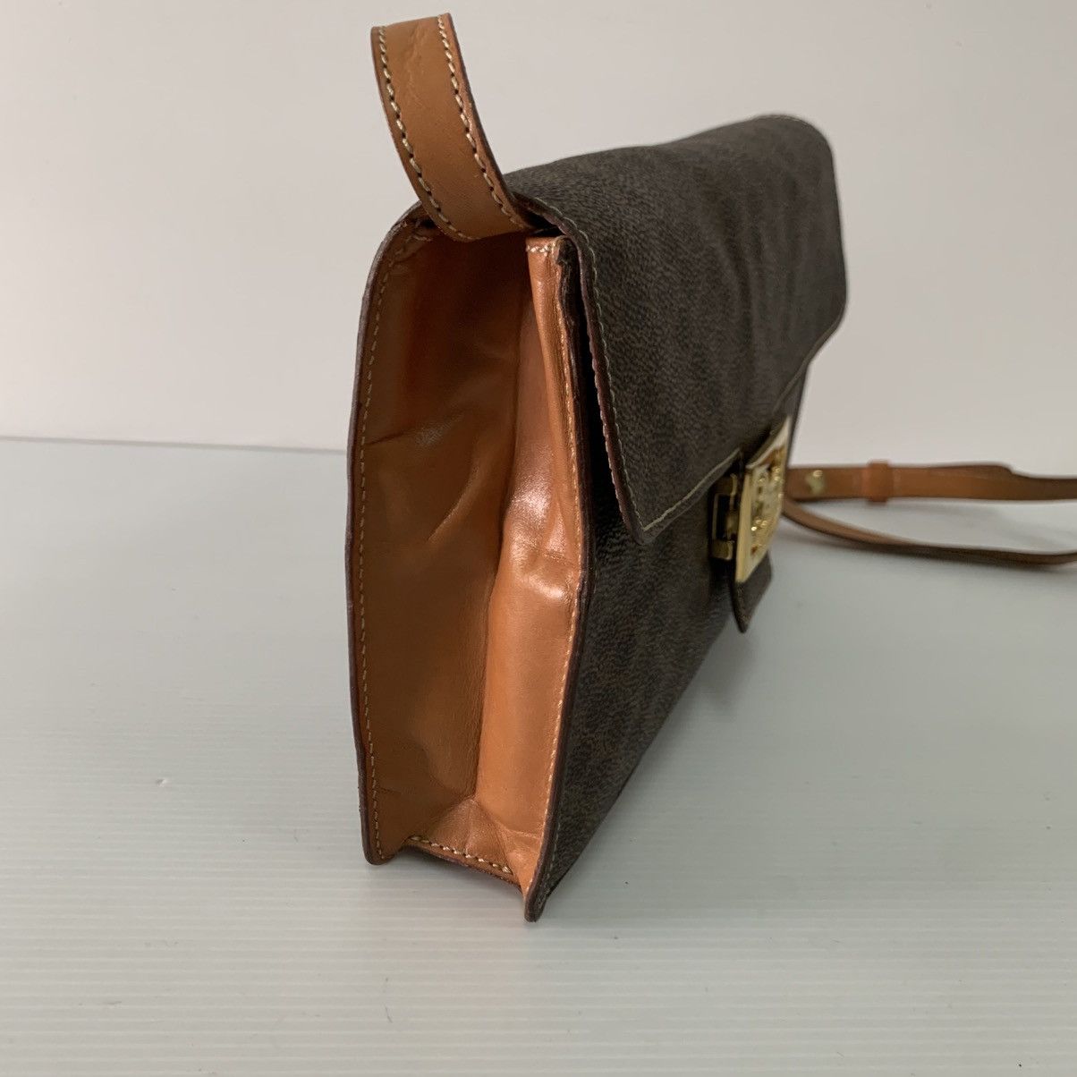 Celine Celine Box Monogram Vintage Sling Shoulder Bag Size ONE SIZE - 5 Thumbnail