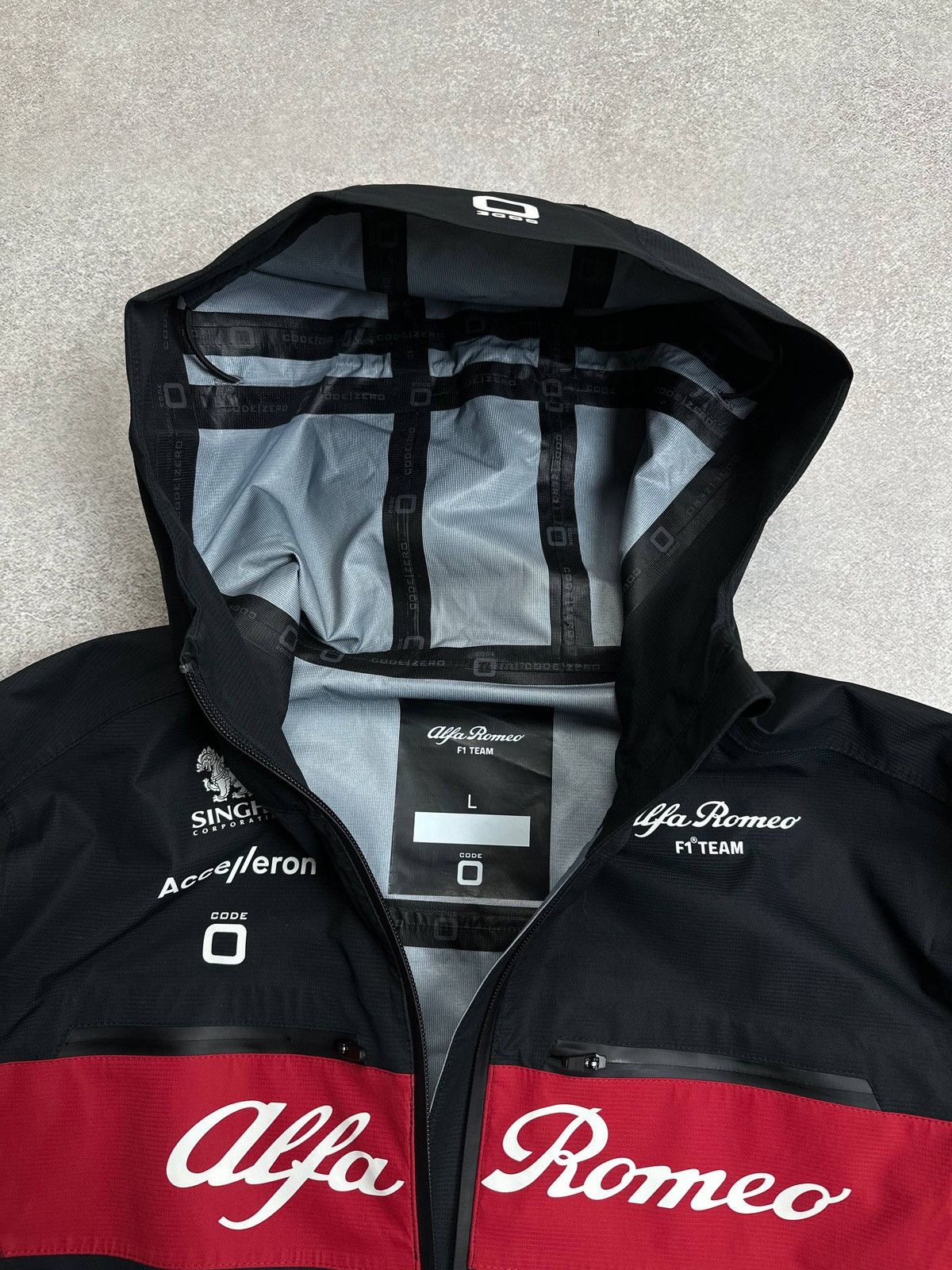 Formula 1 Alpha Romeo F-1 Team Racing Shell Waterproof Jacket Mens L Size US L / EU 52-54 / 3 - 13 Thumbnail