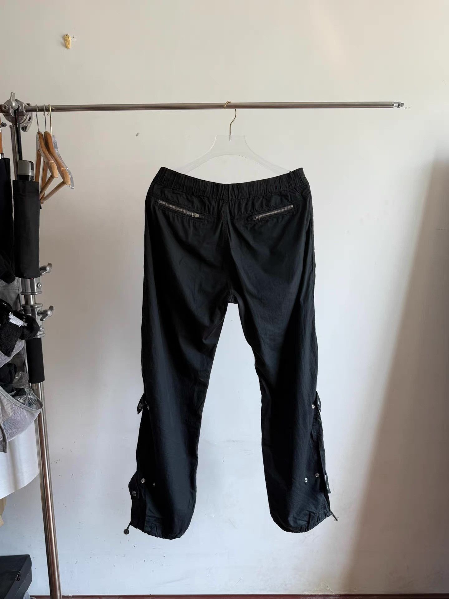 Louis Vuitton Black Cargo Pants with Zip Pockets - Size 34 Size US 34 / EU 50 - 2 Thumbnail