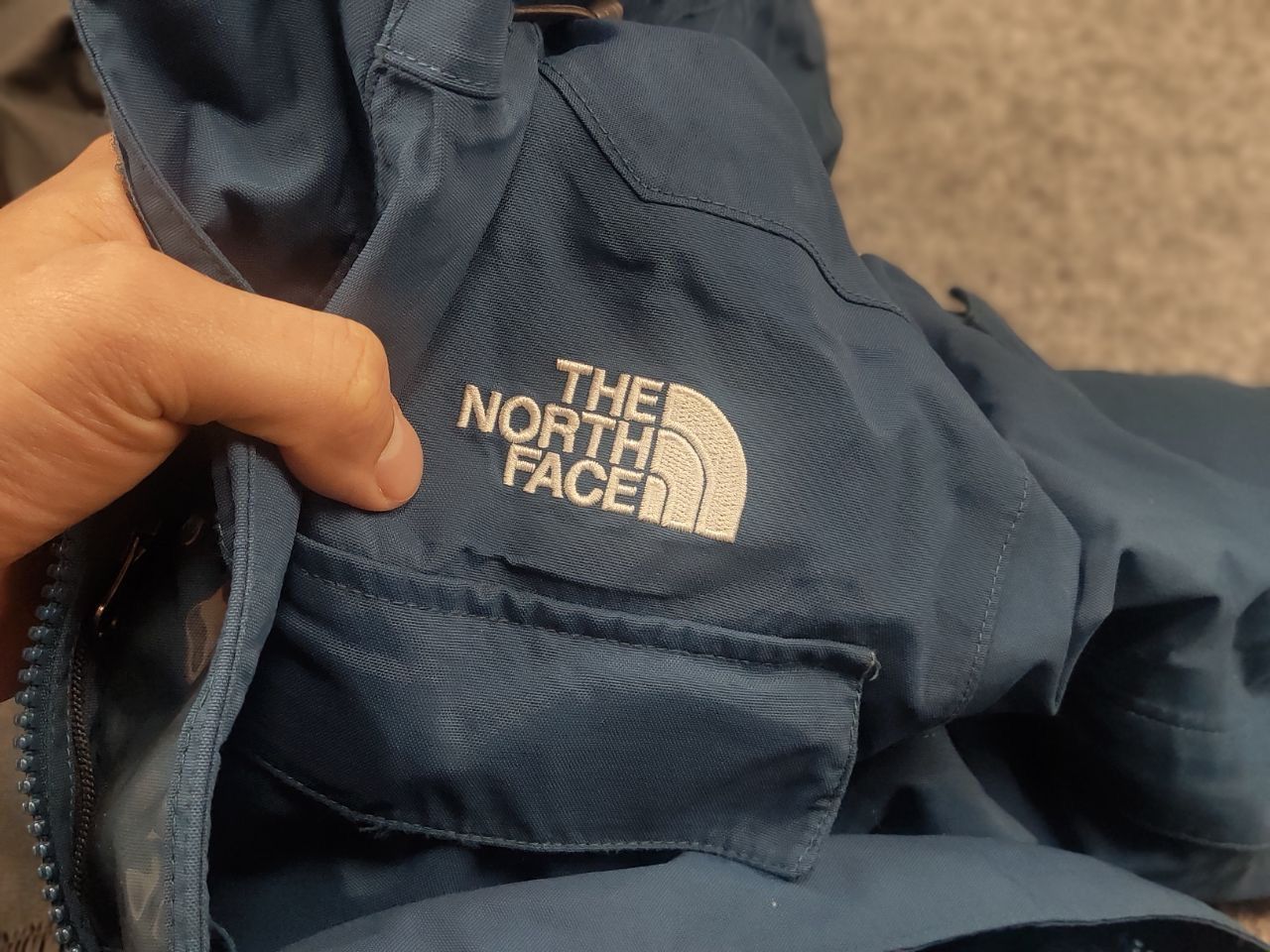 The North Face Vintage The North Face Blue HyVent Hooded Zip Ski Jacket Y2K Size US S / EU 44-46 / 1 - 15 Thumbnail