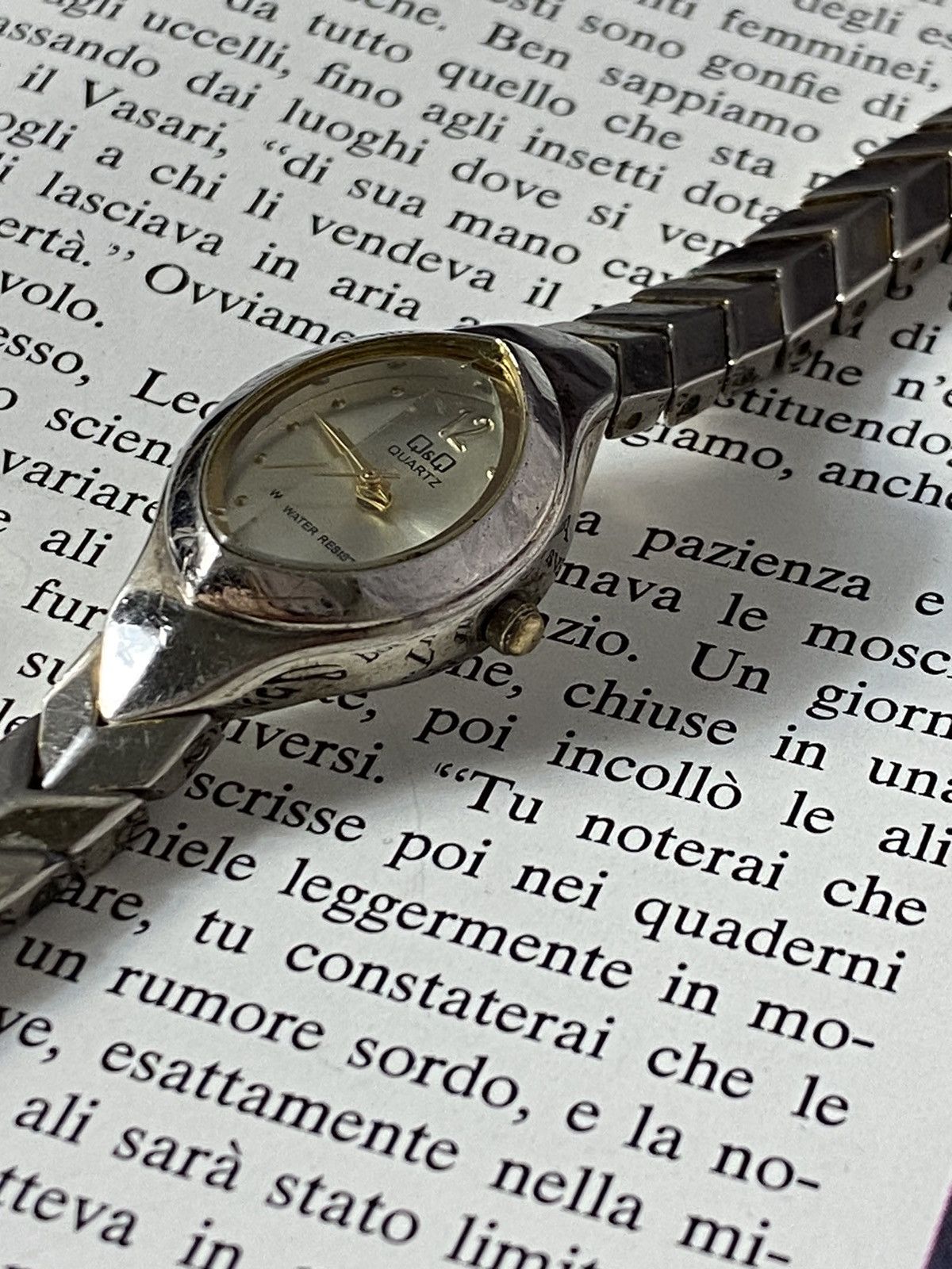 Japanese Brand Elegant Q&Q Quartz Watch - Tested Working Size ONE SIZE - 6 Thumbnail