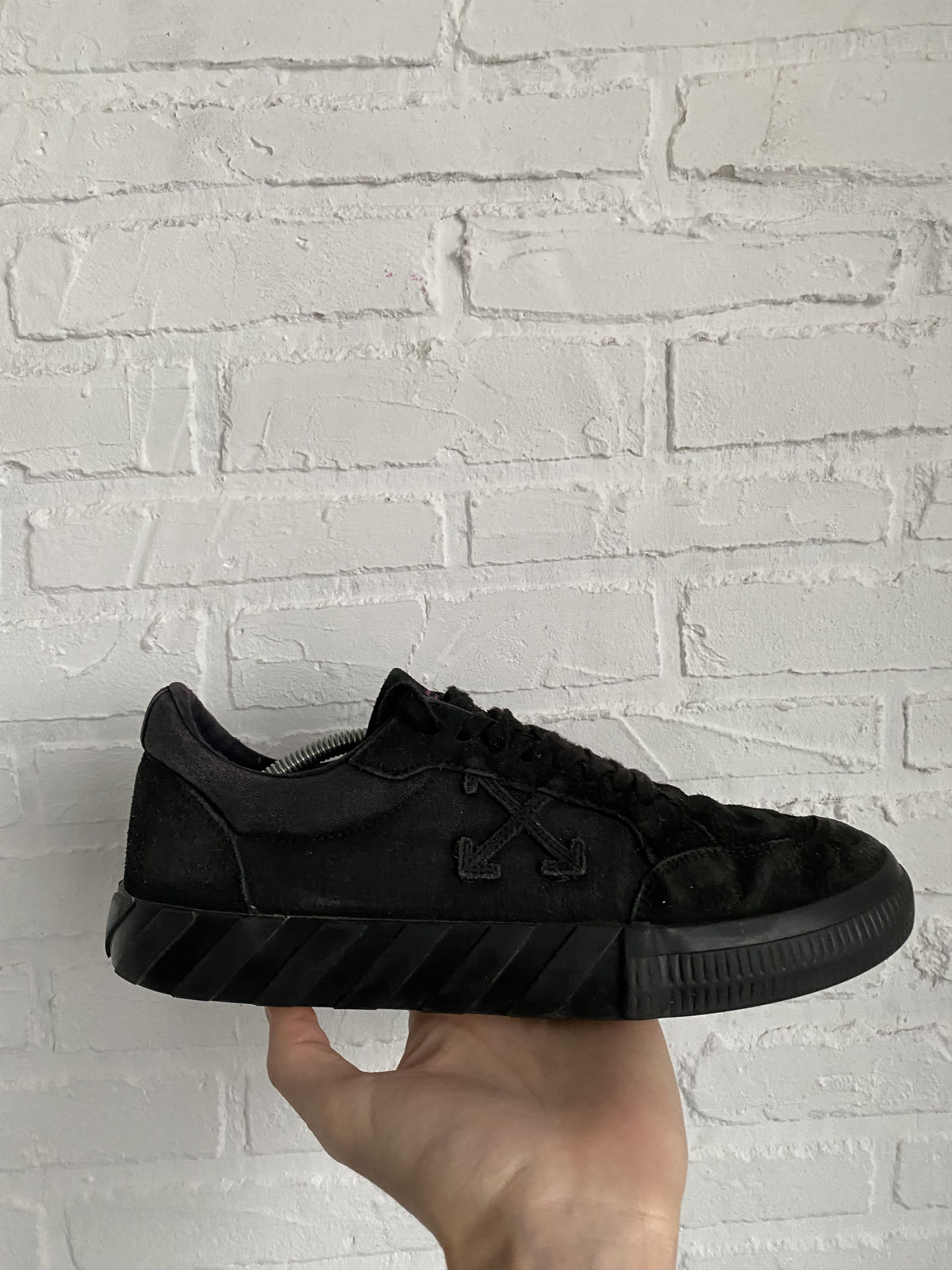 Off-White Off White suede leather black vulcanized sneakers Size US 10 / EU 43 - 11 Thumbnail