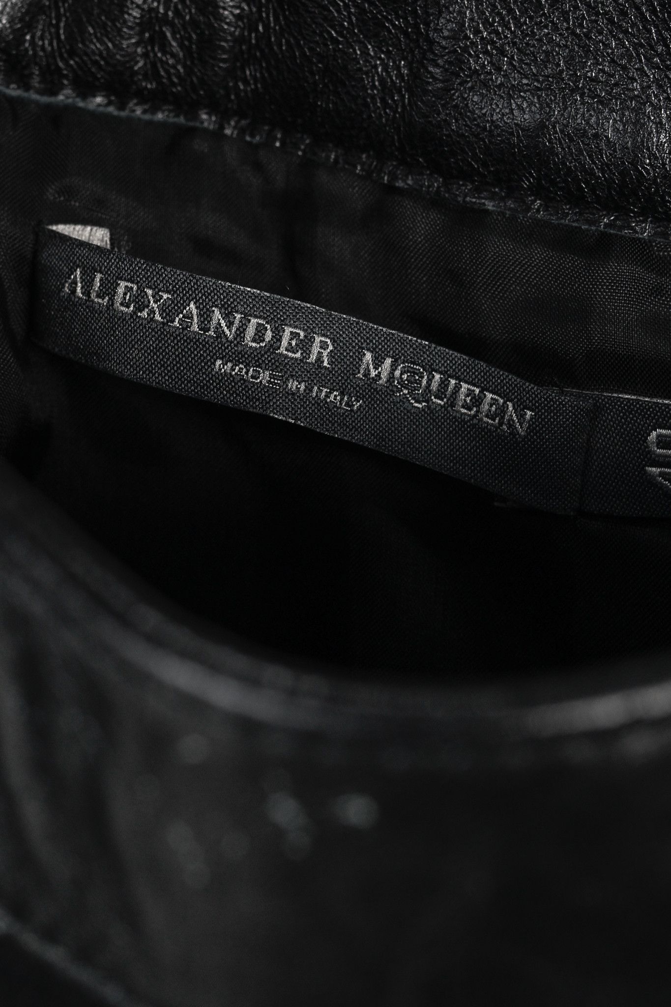 McQ Alexander McQueen Alexander McQueen Black Wool Leather-Trim Zippered-Hem Skirt Size 27" / US 4 / IT 40 - 4 Thumbnail