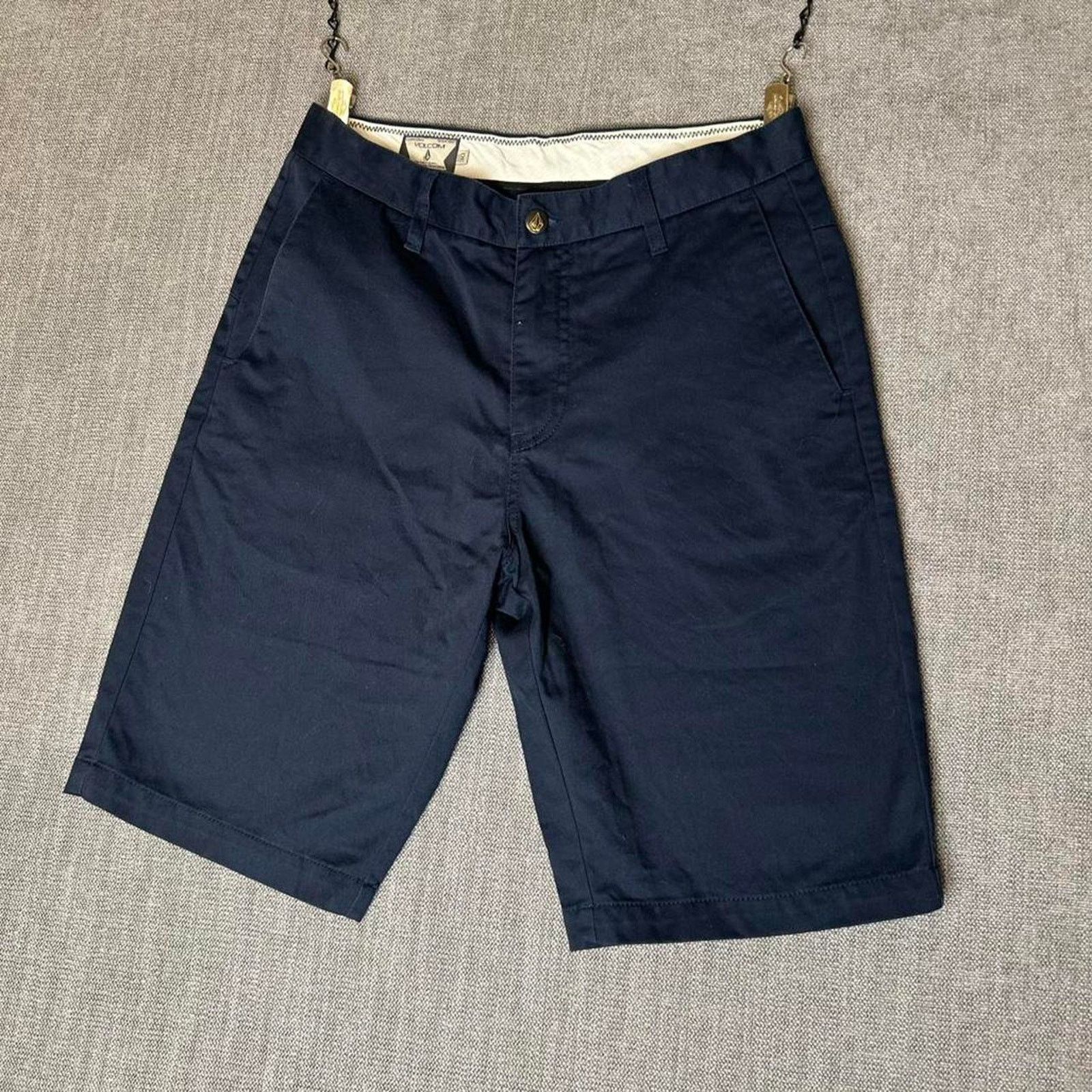 Volcom Volcom navy shorts skater fit Size US 30 / EU 46 - 1 Thumbnail