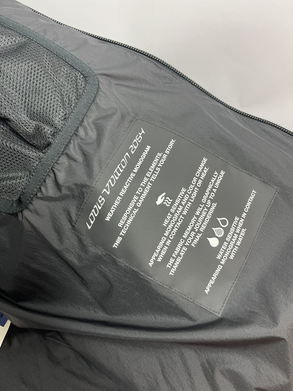 Louis Vuitton 2054 Heat & water sensitive technical puffer ski jacket Size US XXL / EU 58 / 5 - 10 Thumbnail