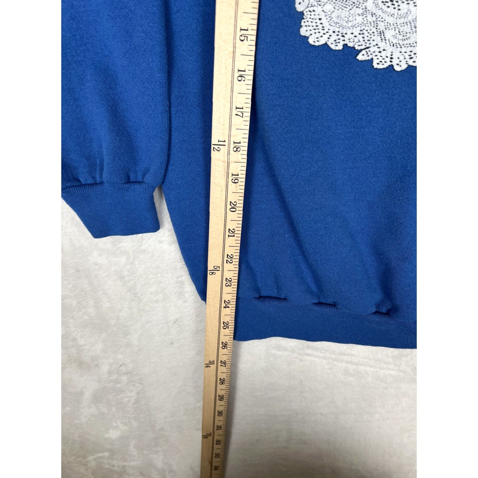 Vintage VINTAGE Cotton Grove Designs Rabbit Snow Globe Christmas Mock Neck Fleece Sweater Womens Large Blue Holiday Graphic Print Pullover Sweater Size L / US 10 / IT 46 - 3 Thumbnail