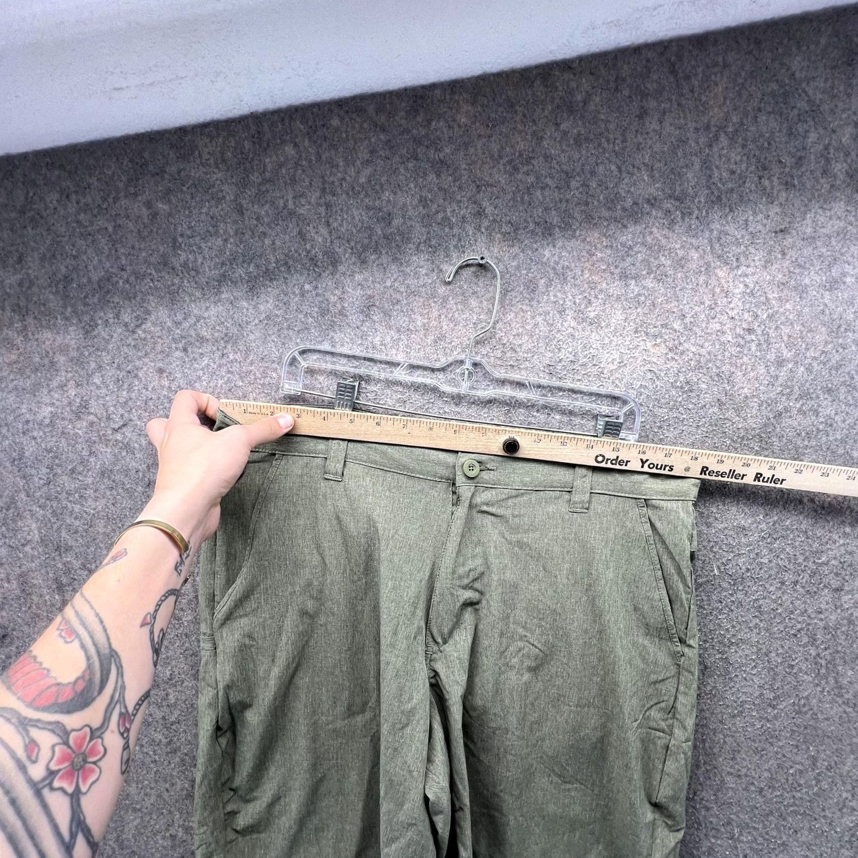 Vintage Reel Legends Shorts Mens 38 Green Microfiber Chino Stretch 9 Inseam Casual Size US 38 / EU 54 - 3 Thumbnail