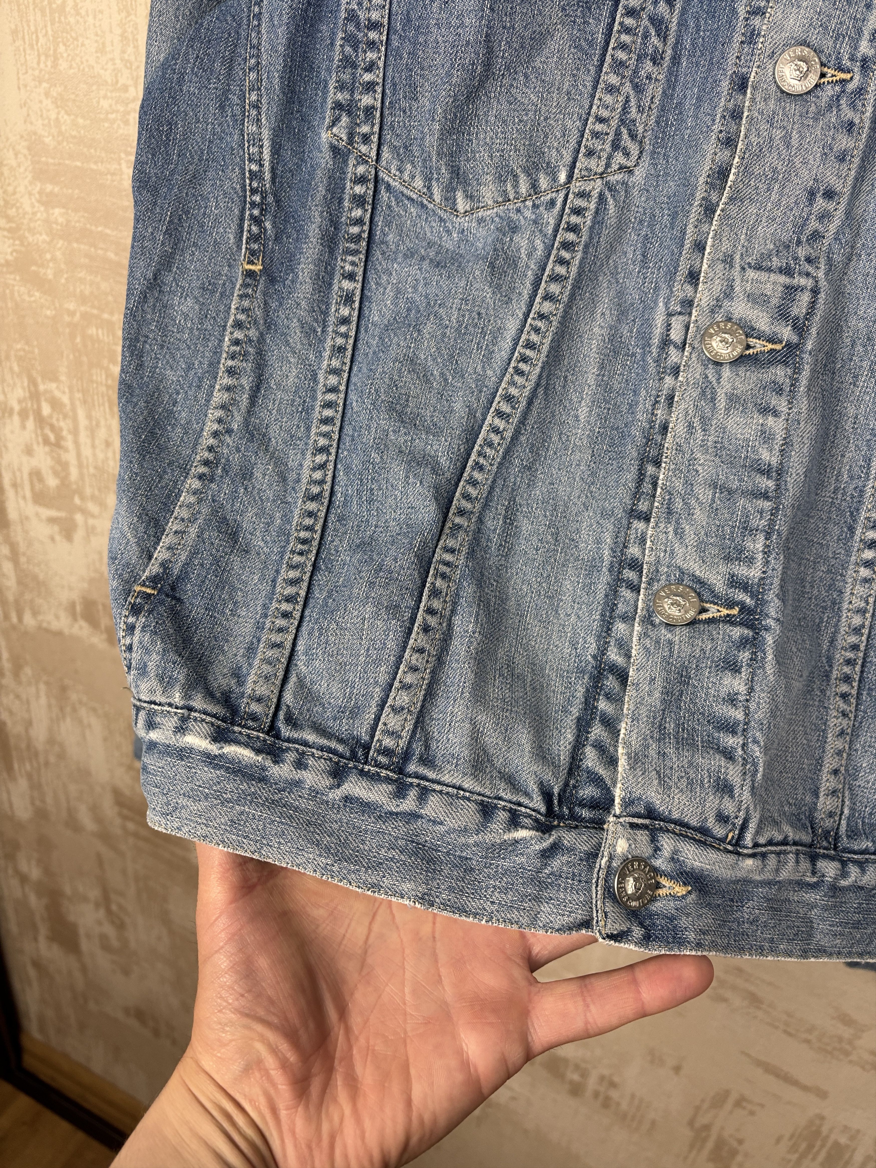 Versace 90's Versace Jeans Couture Denim Trucker Jacket Medusa Size US XL / EU 56 / 4 - 8 Thumbnail