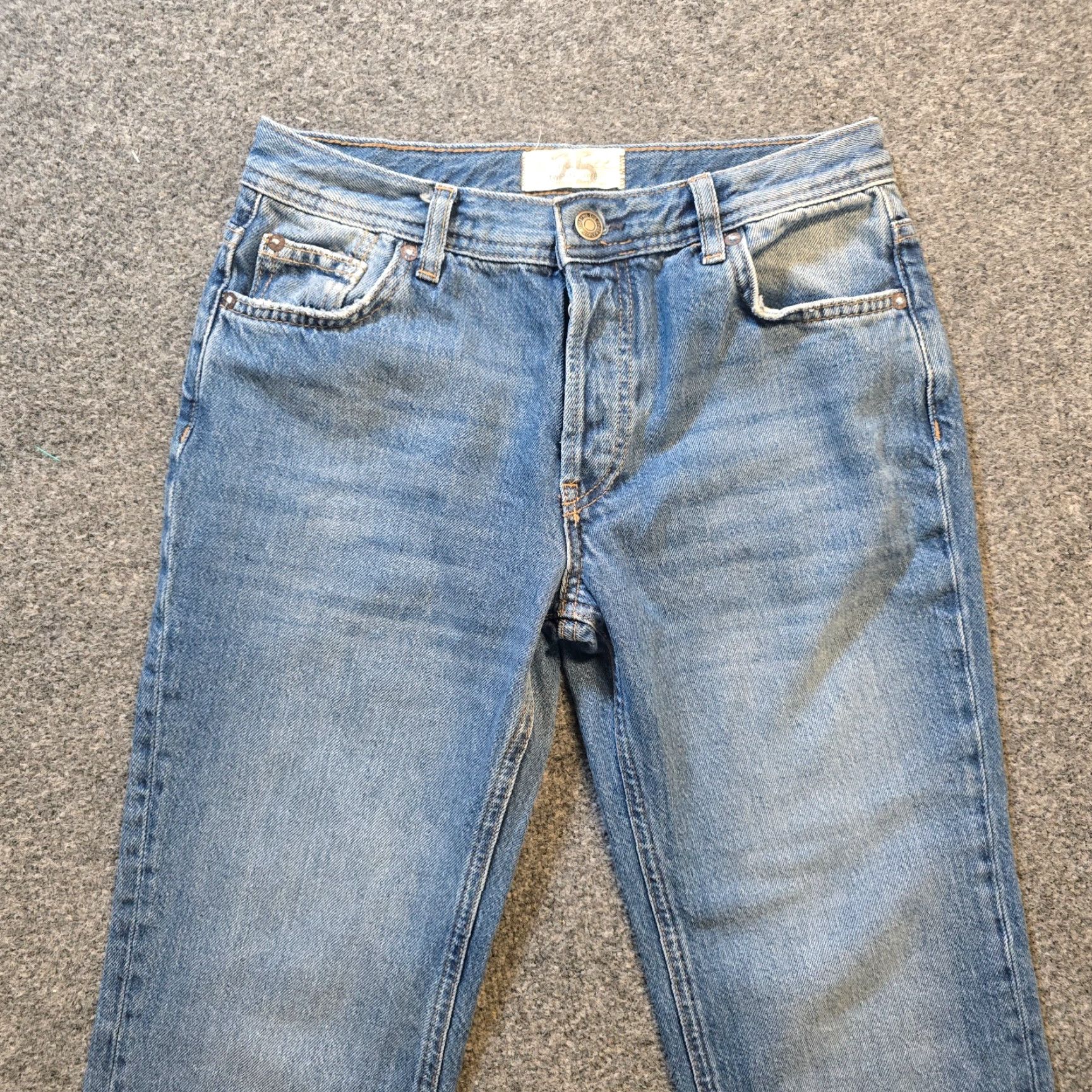 Free People Free People Jeans Womens Size 25 Blue Distressed Straight Leg Raw Hem Cropped Size 42" / US 20 - 2 Thumbnail