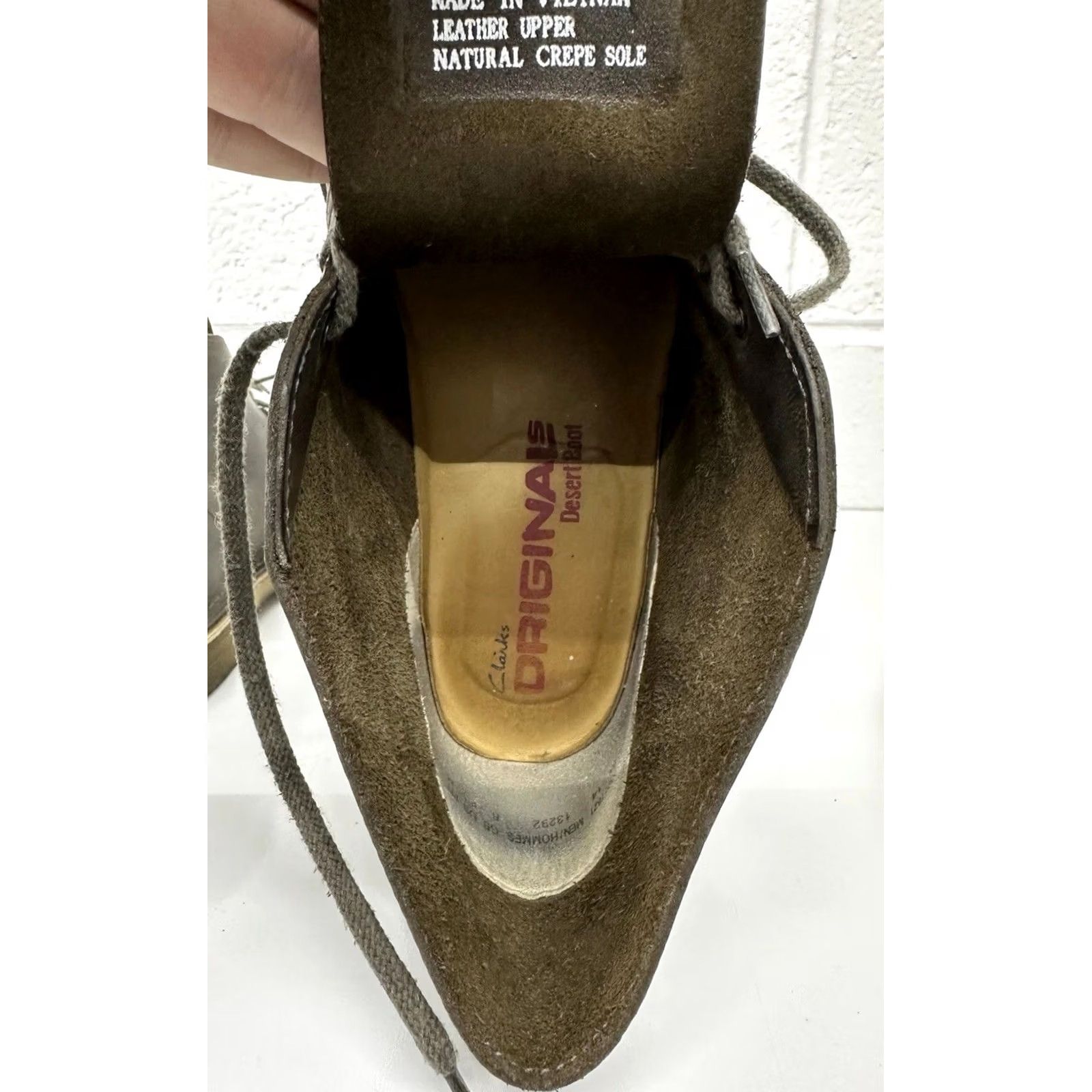 Clarks Clarks Bushacre 2 Mens Dark Brown Leather Round Toe Chukka Boots Size 8.5 M Used Size US 9 / EU 42 - 6 Thumbnail