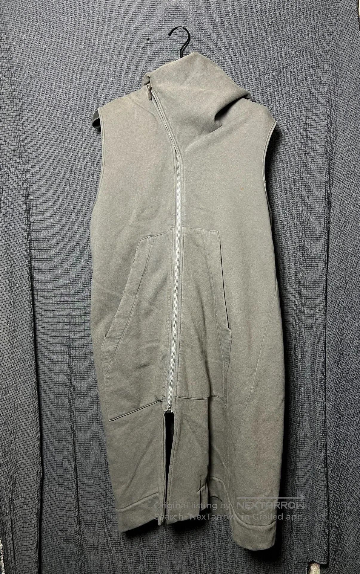 Rick Owens Rick Owens 13FW Sleeveless Wizard Hat Cape. Size US S / EU 44-46 / 1 - 1 Thumbnail