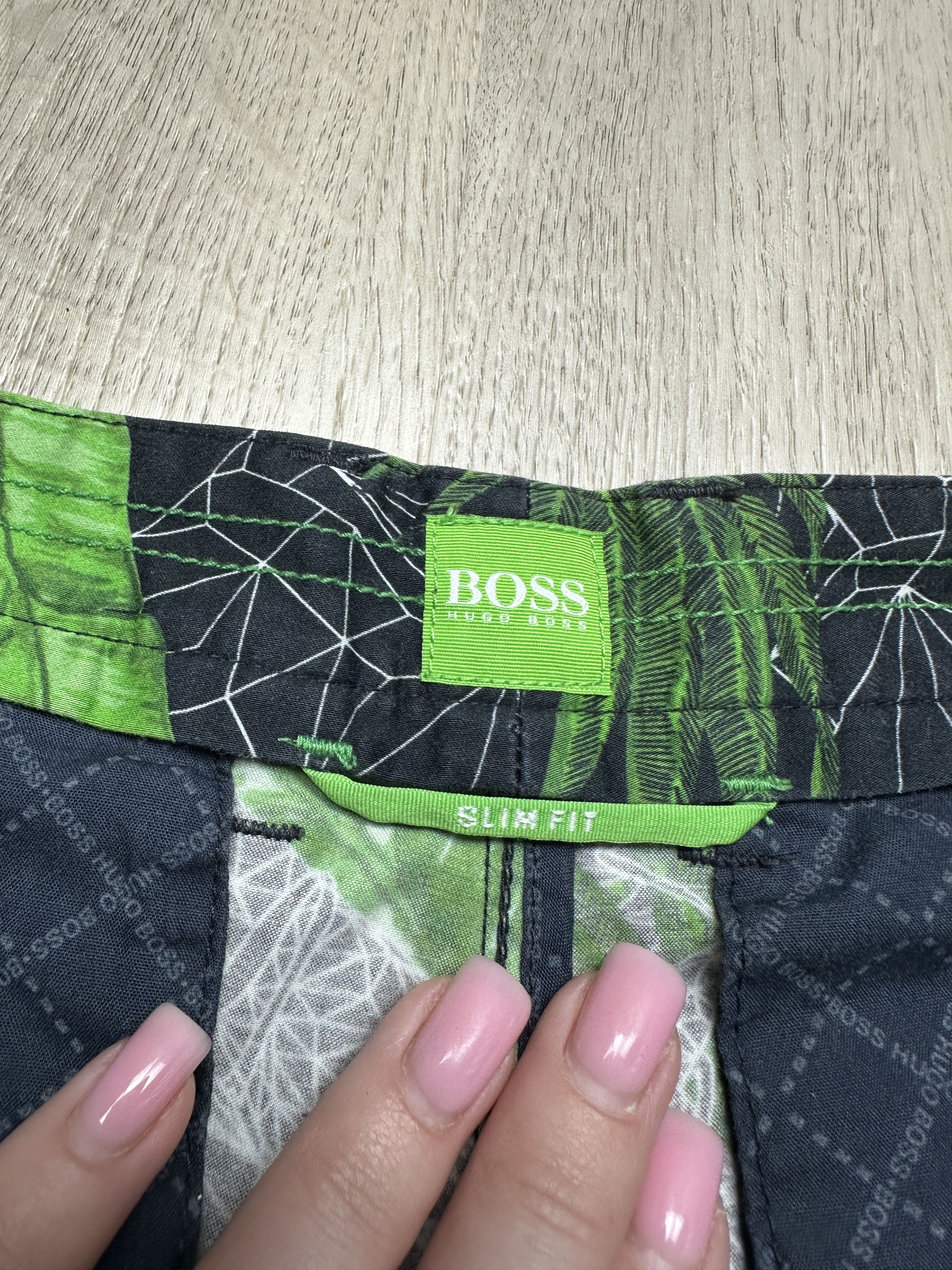 Hugo Boss Hugo Boss Vintage Mens Floral Print Chino Shorts Size US 36 / EU 52 - 4 Thumbnail