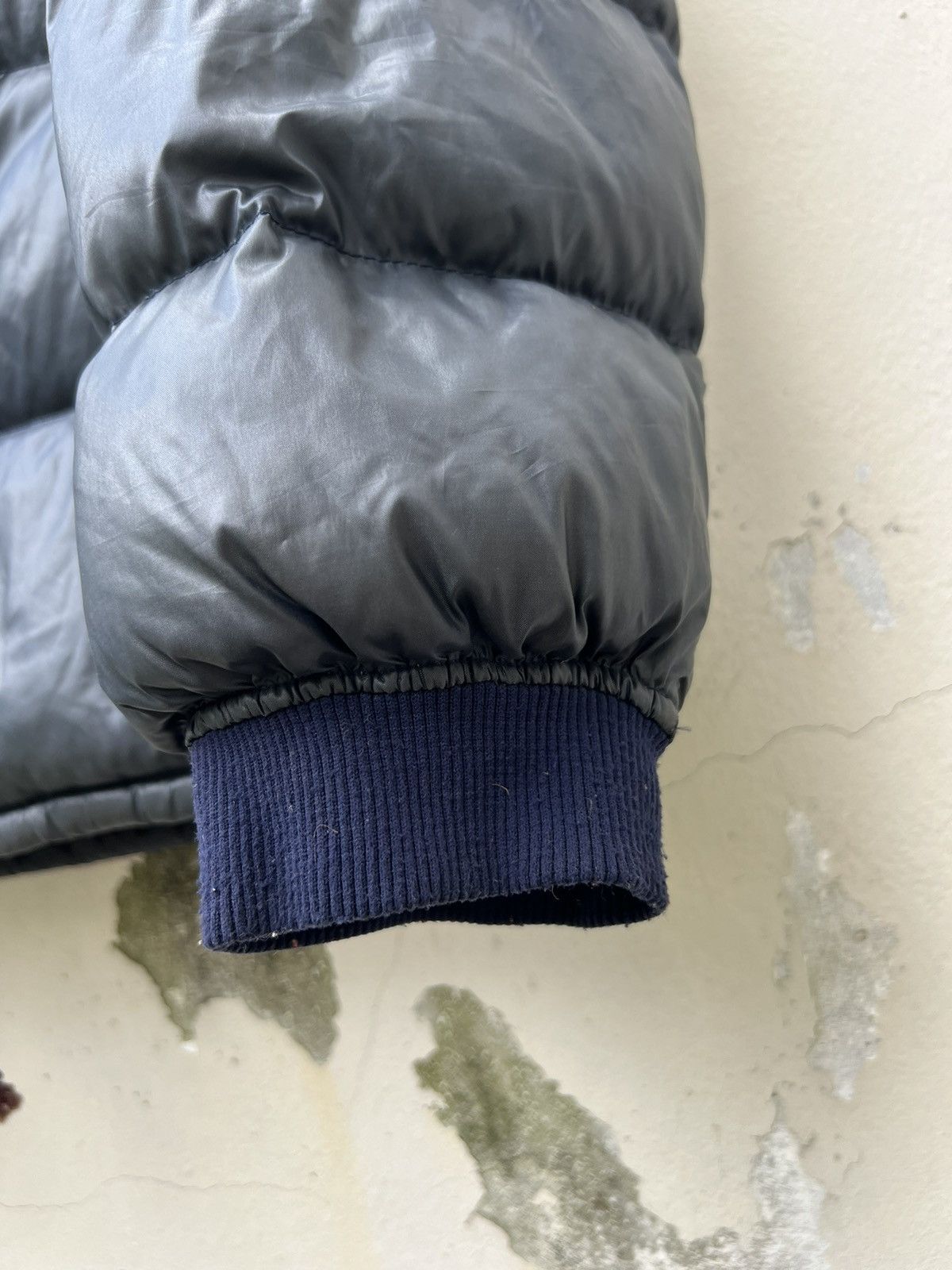 Moncler × Vintage Vintage Moncler Grenoble Sun Faded Black Down Puffer Jacket Size US L / EU 52-54 / 3 - 9 Thumbnail