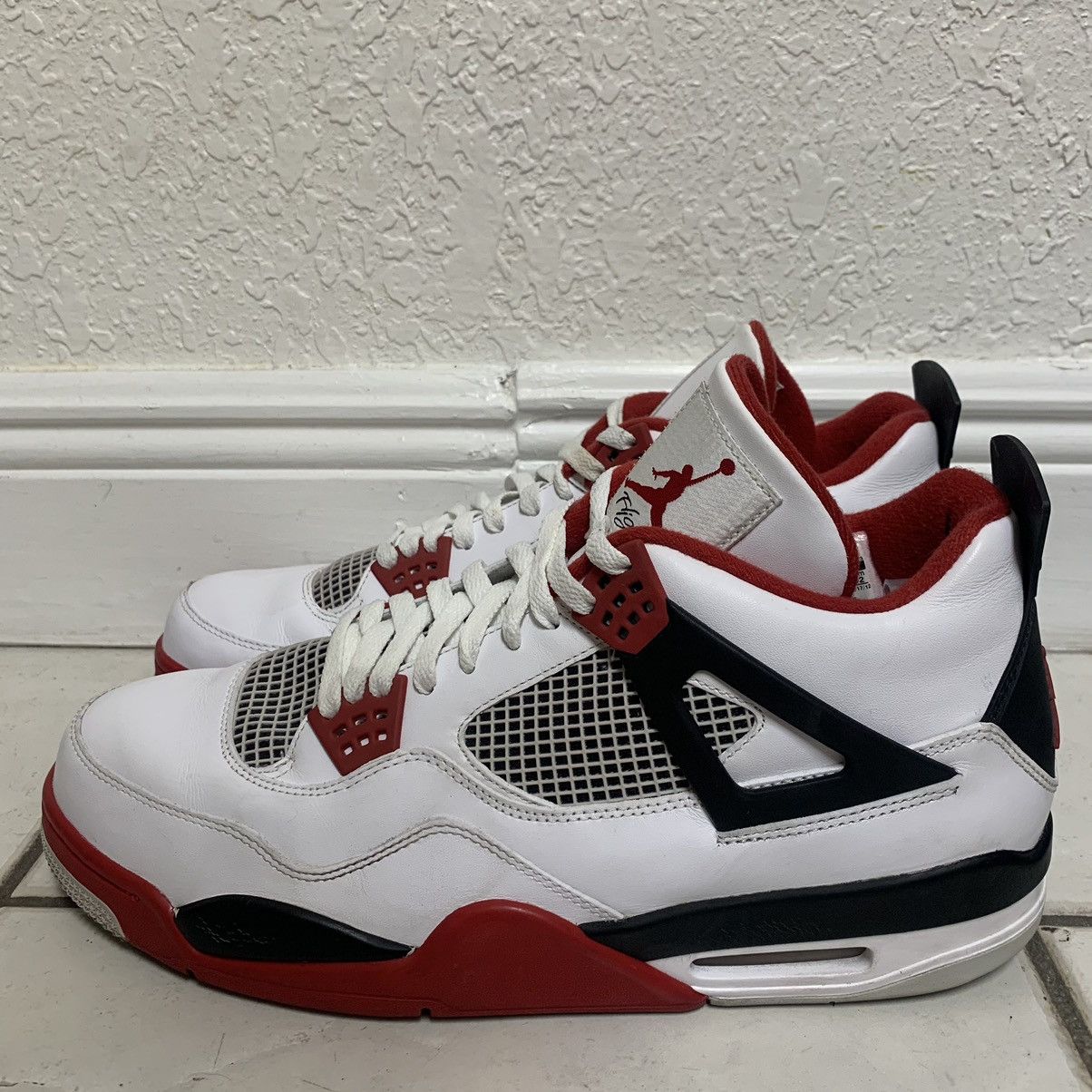 Jordan Brand Jordan 4 Retro OG Mid Fire Red 2012 Size 14 Size US 14 / EU 47 - 4 Thumbnail