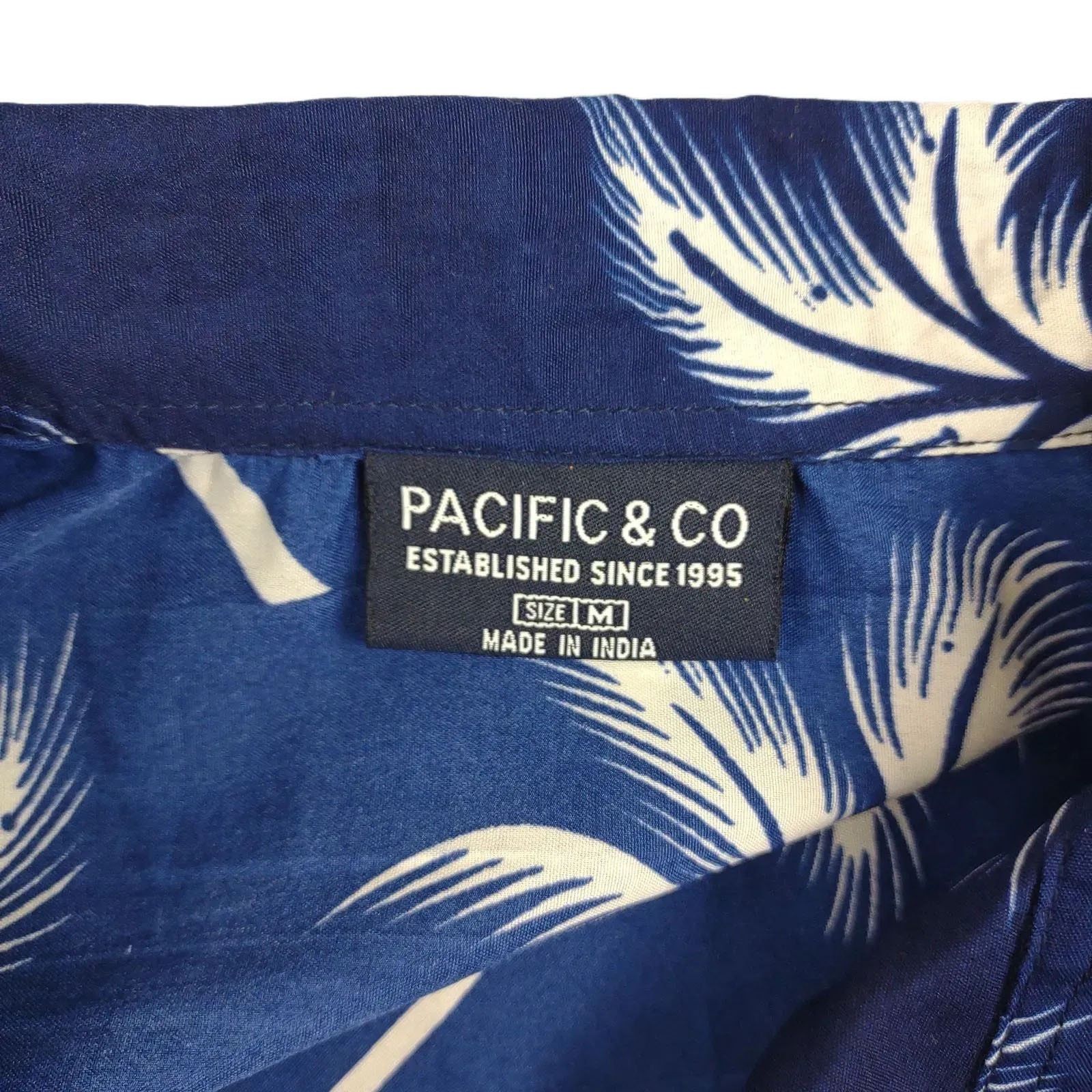 Pacific and Co. Pacific & Co Hawaiian Palms & Woody Cars Surfer Button Shirt Size US M / EU 48-50 / 2 - 6 Thumbnail