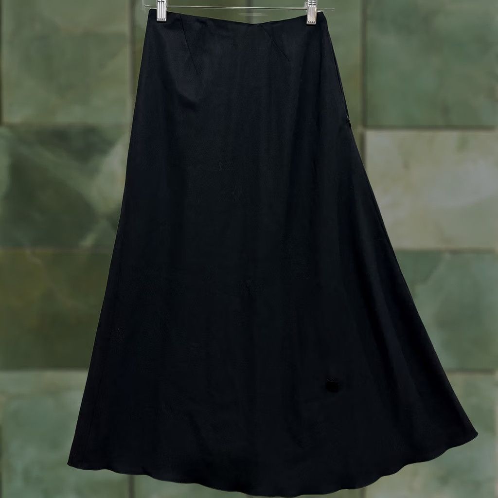 Chanel Chanel Skirt A-Line Black 24 Textured Side Zip Made In France Button Womens Size 42" / US 20 - 1 Thumbnail