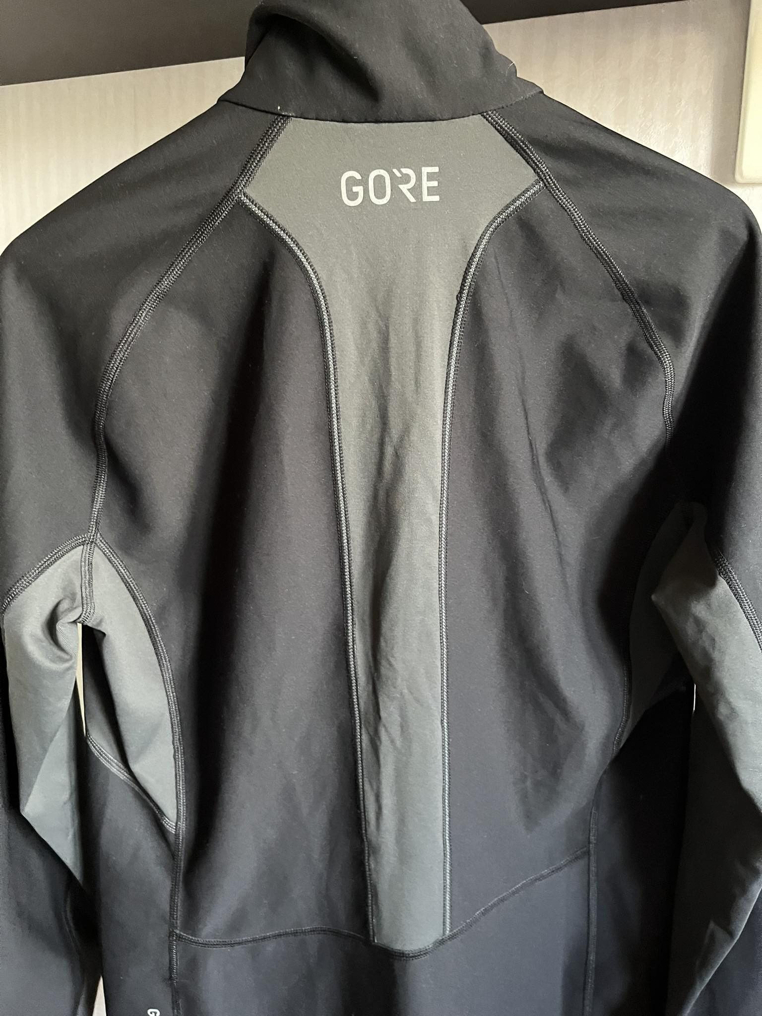 GOREWEAR Gore windstopper light running run hiking bike Size US S / EU 44-46 / 1 - 2 Thumbnail