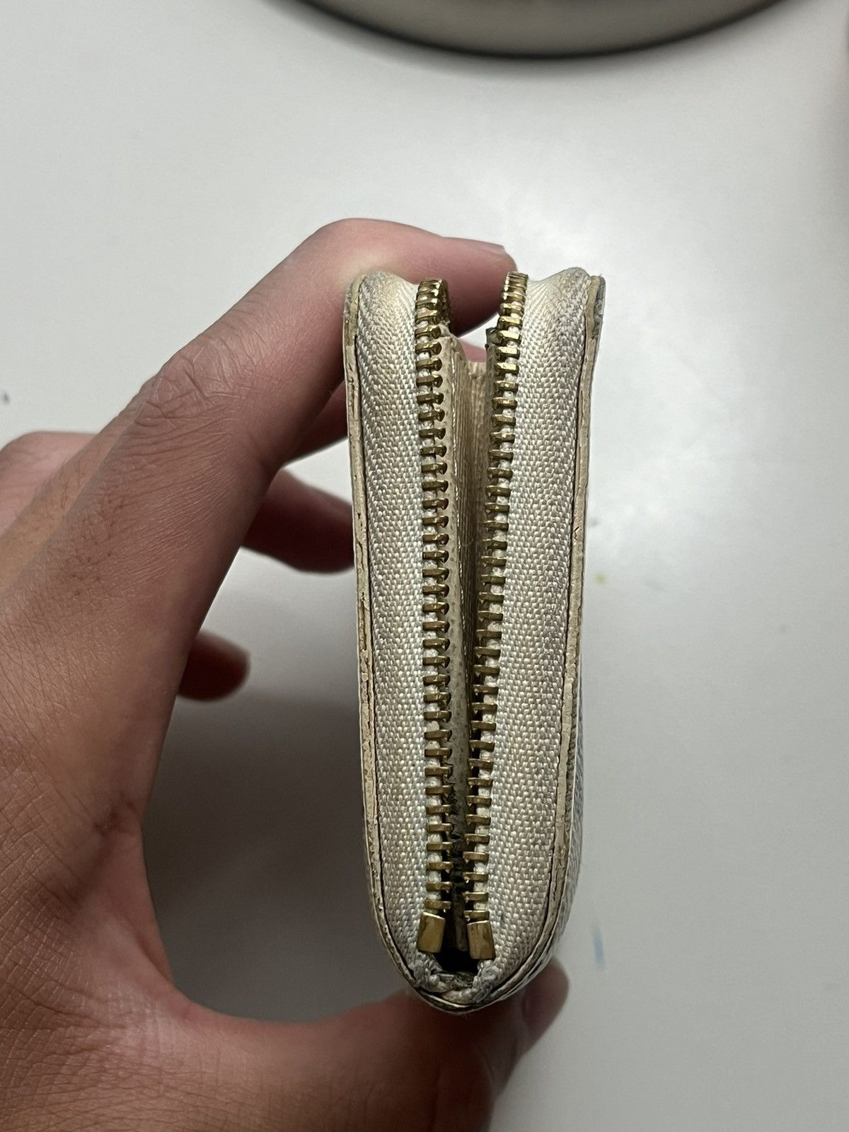 Louis Vuitton Louis Vuitton 2013 Damier Azur Pattern Zippy Coin Purse Size ONE SIZE - 6 Thumbnail