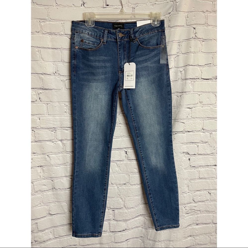 Elie Tahari NWT New Tahari Classic Skinny Jeans Roanne Wash Size 27 US Size 27" / US 4 / IT 40 - 3 Thumbnail