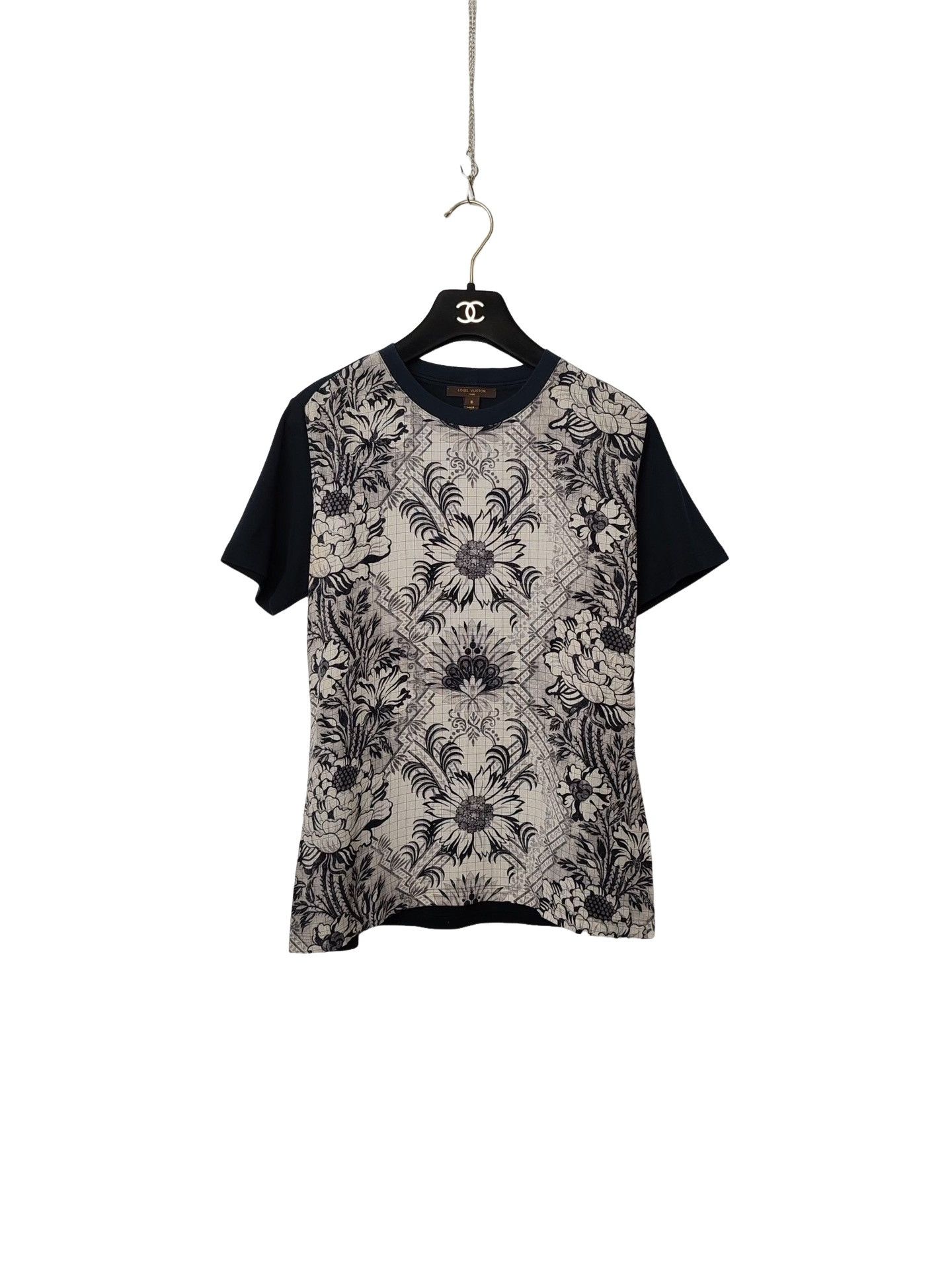 Louis Vuitton Louis Vuitton Floral Silk Panel T-Shirt Size S Size S / US 4 / IT 40 - 1 Thumbnail