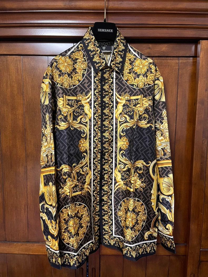 Versace Versace Mulberry silk shirt Size US XL / EU 56 / 4 - 1 Thumbnail