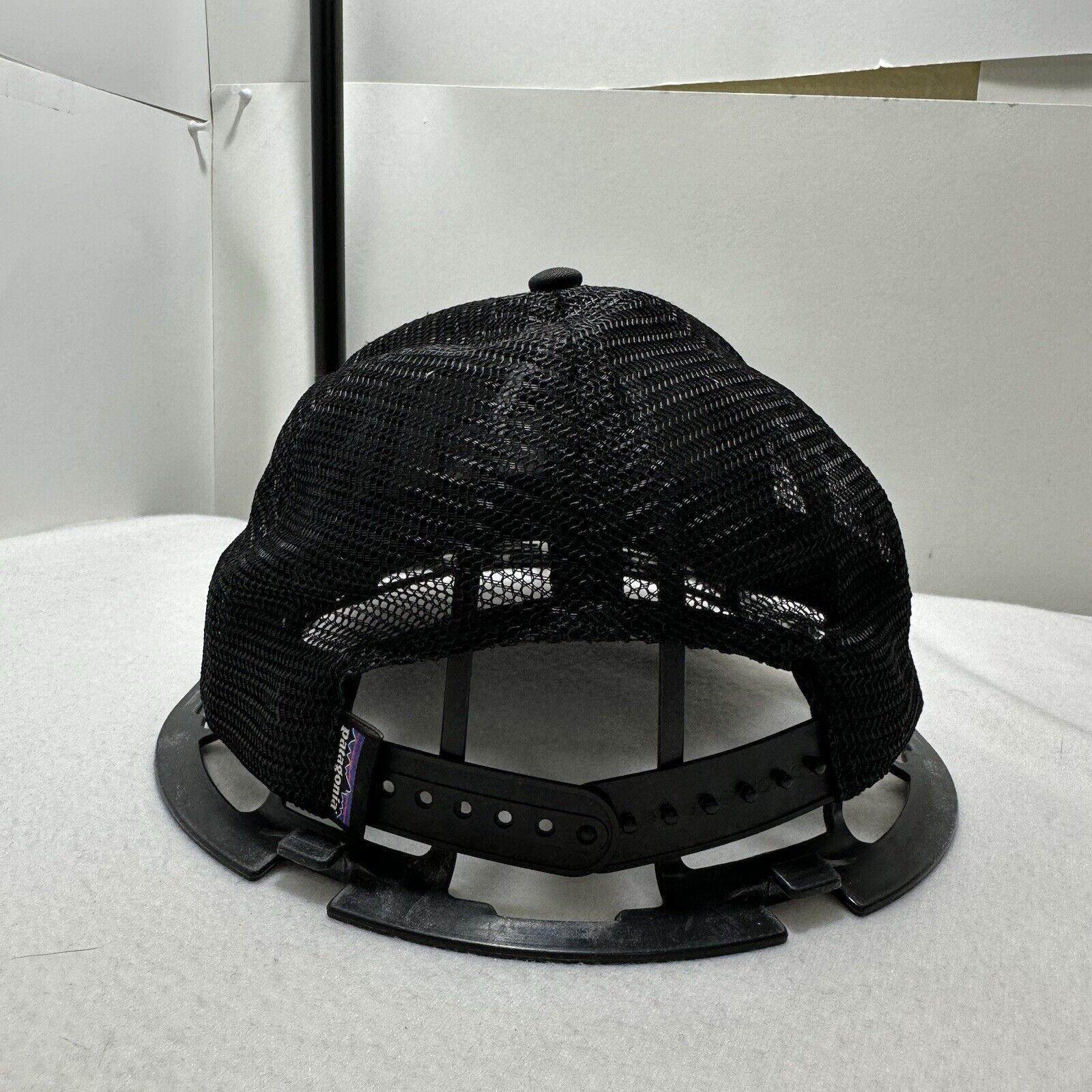 Patagonia Patagonia Mesh Snapback Adjustable Hat Embroidered Logo Size ONE SIZE - 6 Thumbnail