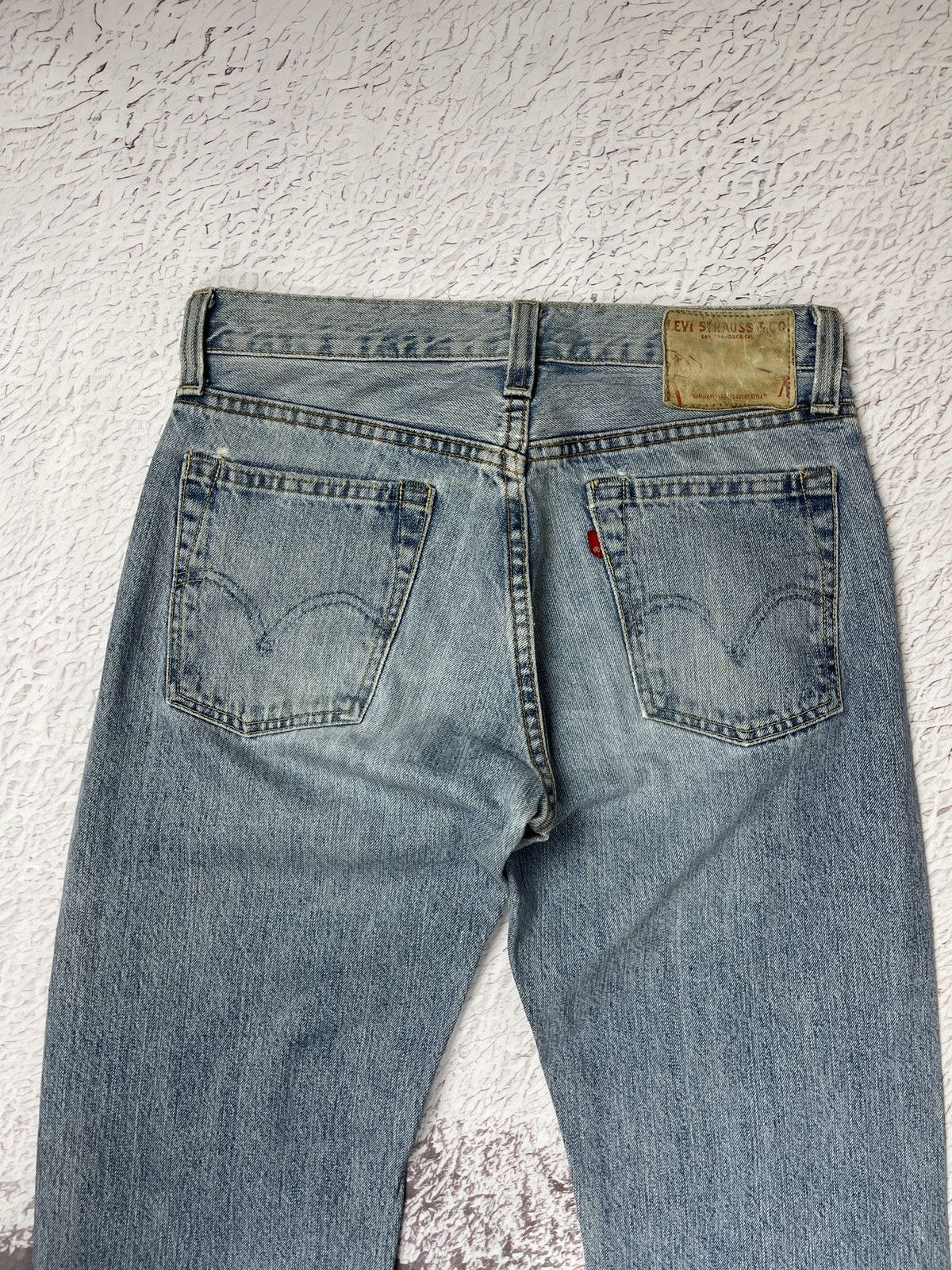 Levi's Levi’s premium vintage 90s made in USA blue washed jeans Size US 30 / EU 46 - 16 Thumbnail