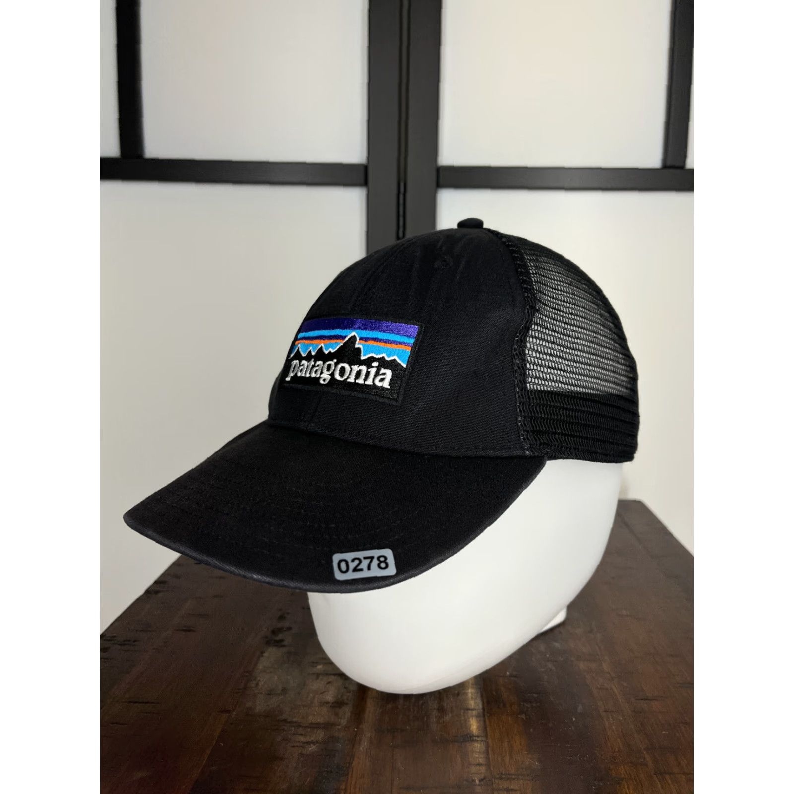 Patagonia Patagonia Hat Cap Snap Back Adult One Size Black Embroidered Trucker Fitz Roy Hat Cap Trucker Adult One Size Black Embroidered Fitz Roy Patagonia Mens Size ONE SIZE - 4 Thumbnail