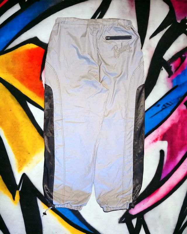image of The Wide Rustle Of The Legendary Ruff Ryders XL in White, Men's (Size 38)