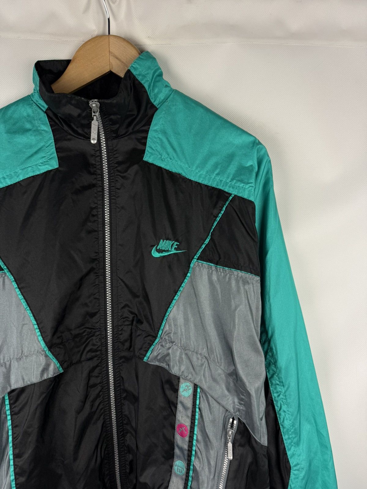 Nike Nike Vintage Men’s Nylon Full Zip Windbreaker Jacket Size S Size US S / EU 44-46 / 1 - 5 Thumbnail