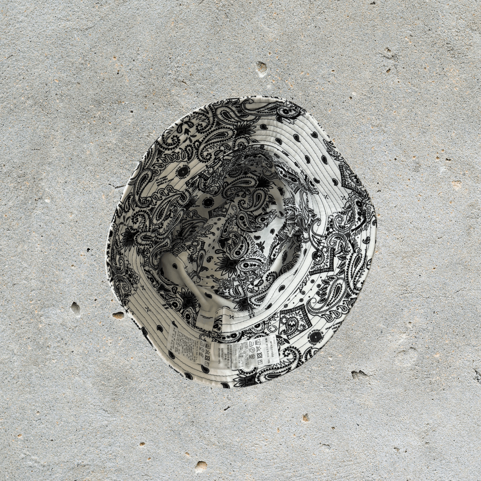 Yoshio Kubo Yoshio Kubo BANDANA BUCKET HAT Size ONE SIZE - 3 Thumbnail