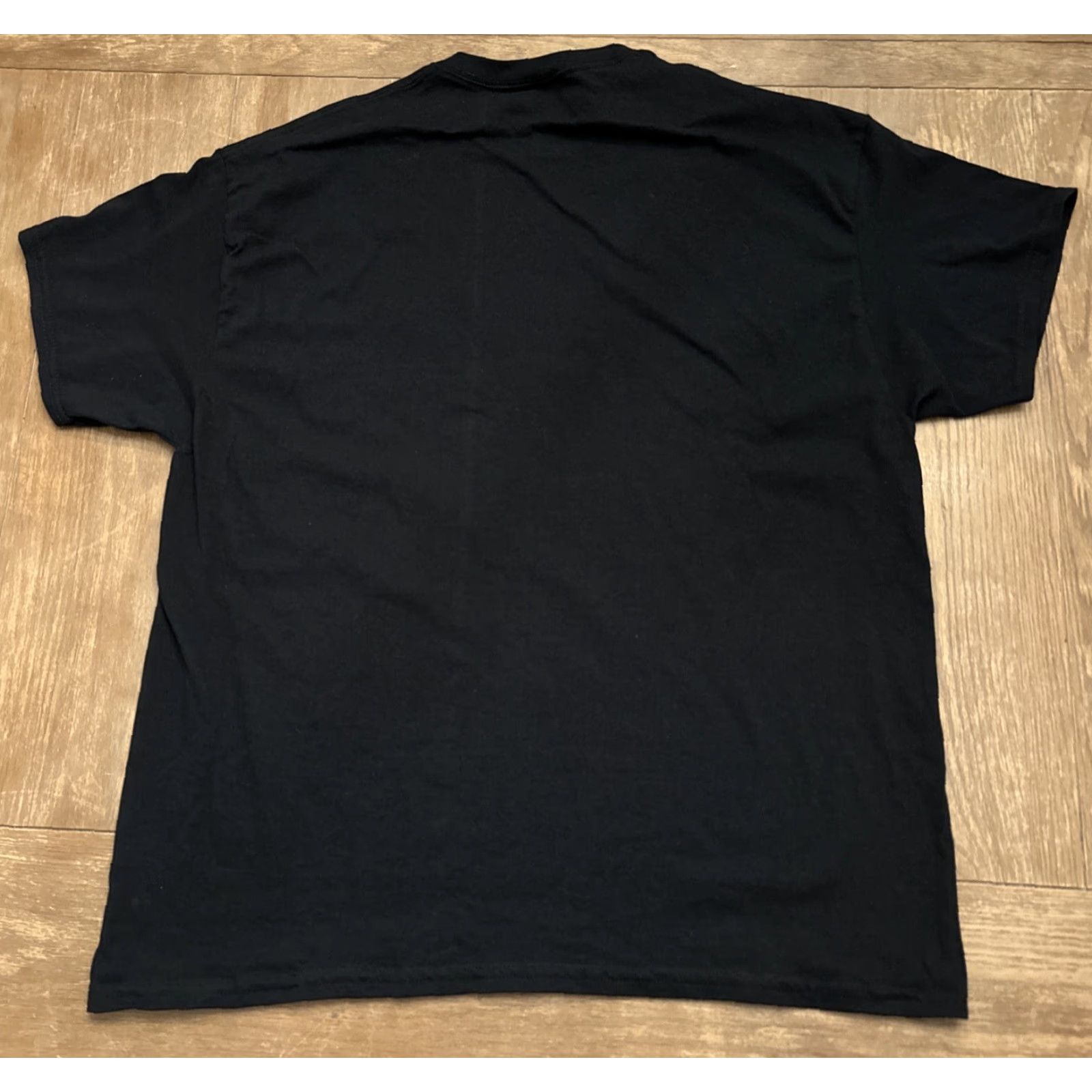 Gildan VINTAGE Bad Bunny Worlds Hottest Tour T-Shirt Men XL Black 2022 Size US XL / EU 56 / 4 - 4 Thumbnail