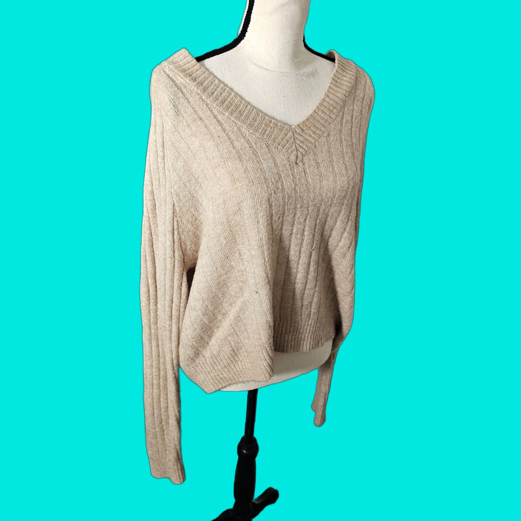 Vintage Harper Heritage Sweater Womens Size M V-Neck Cable-Knit Long Sleeve Pullover Gray Ribbed Classic Knit Size M / US 6-8 / IT 42-44 - 1 Thumbnail