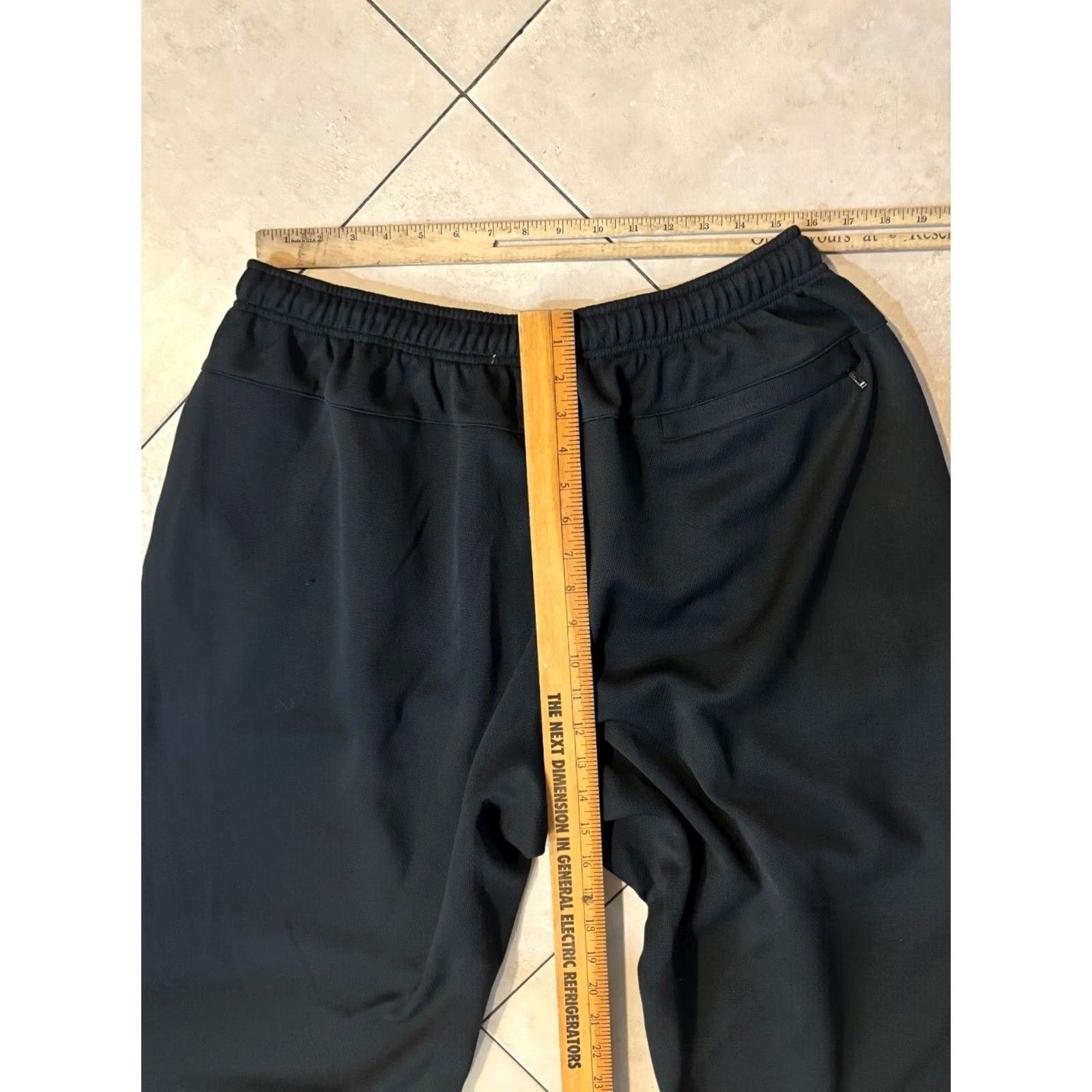 Nike Nike Track Pants Nike Dri-FIT 2XL Black 100% Polyester Mens Pants Athletic Pockets Lightweight Adjustable Waist Gym Running 877 Size US 39 - 5 Thumbnail