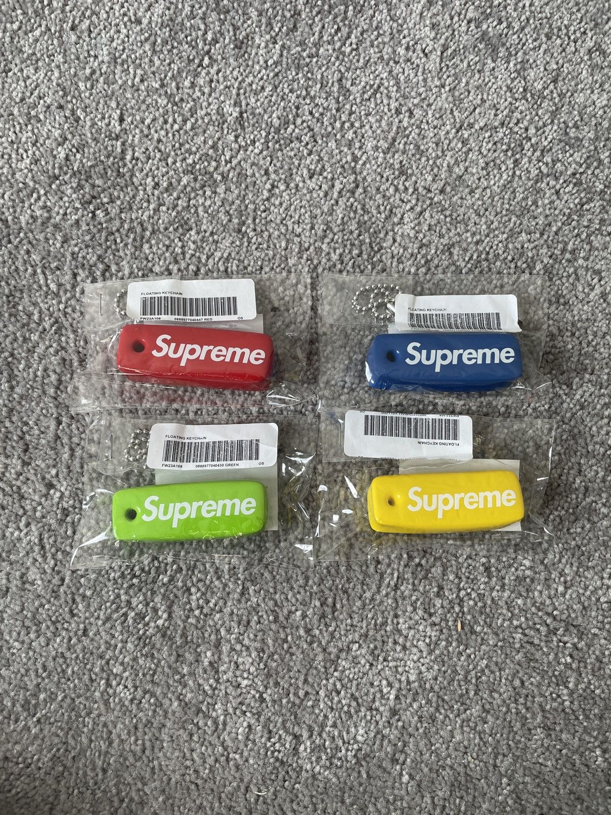 Supreme Supreme Floating Keychains x 4 Size ONE SIZE - 1 Thumbnail