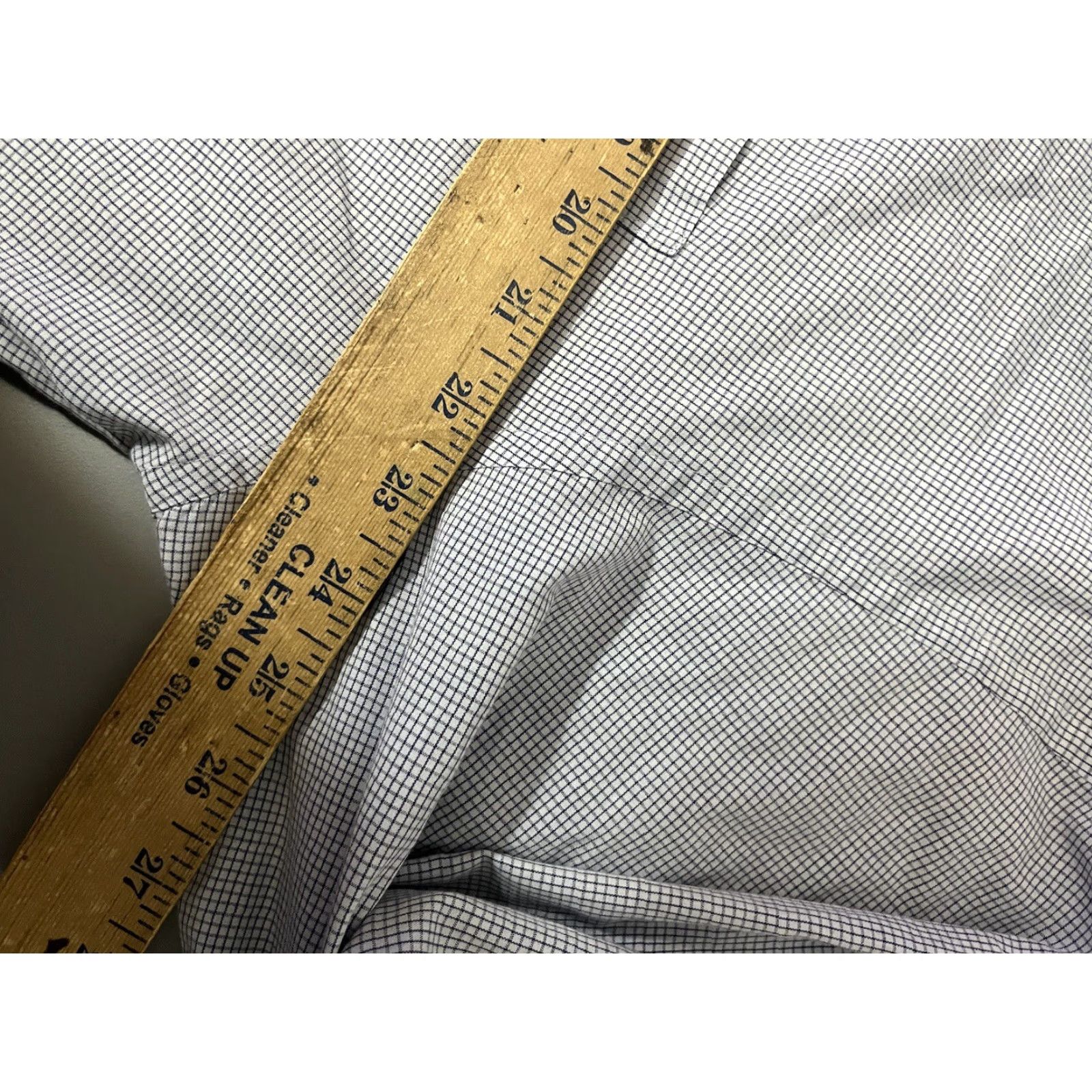 Van Heusen VINTAGE Van Heusen Broadcloth Mens Blue Plaid Dress Shirt Button-Down 17 32/33 Size 17 Neck 17in Blue Mens Regular Dress Shirt Size 46R - 5 Thumbnail