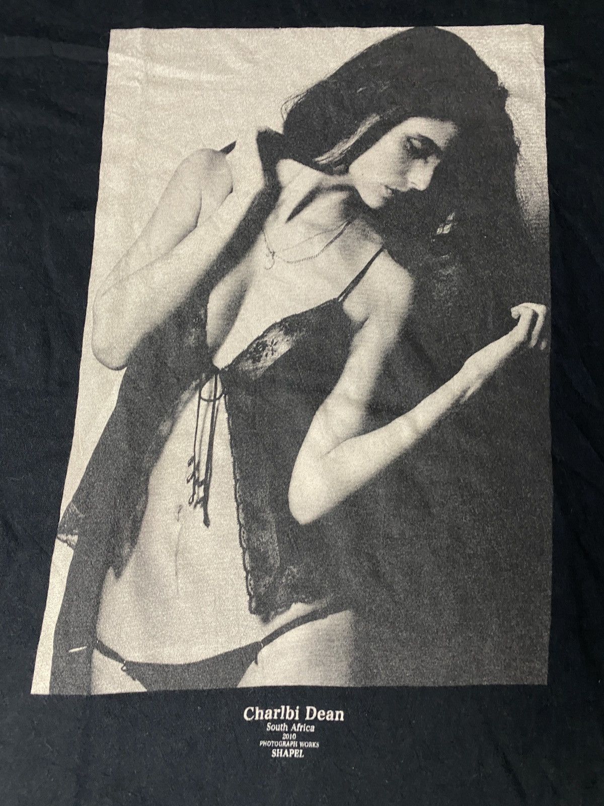 If Six Was Nine 2000's Shapel ' Charlie Dean ' Photograph Tshirt Size US M / EU 48-50 / 2 - 3 Thumbnail