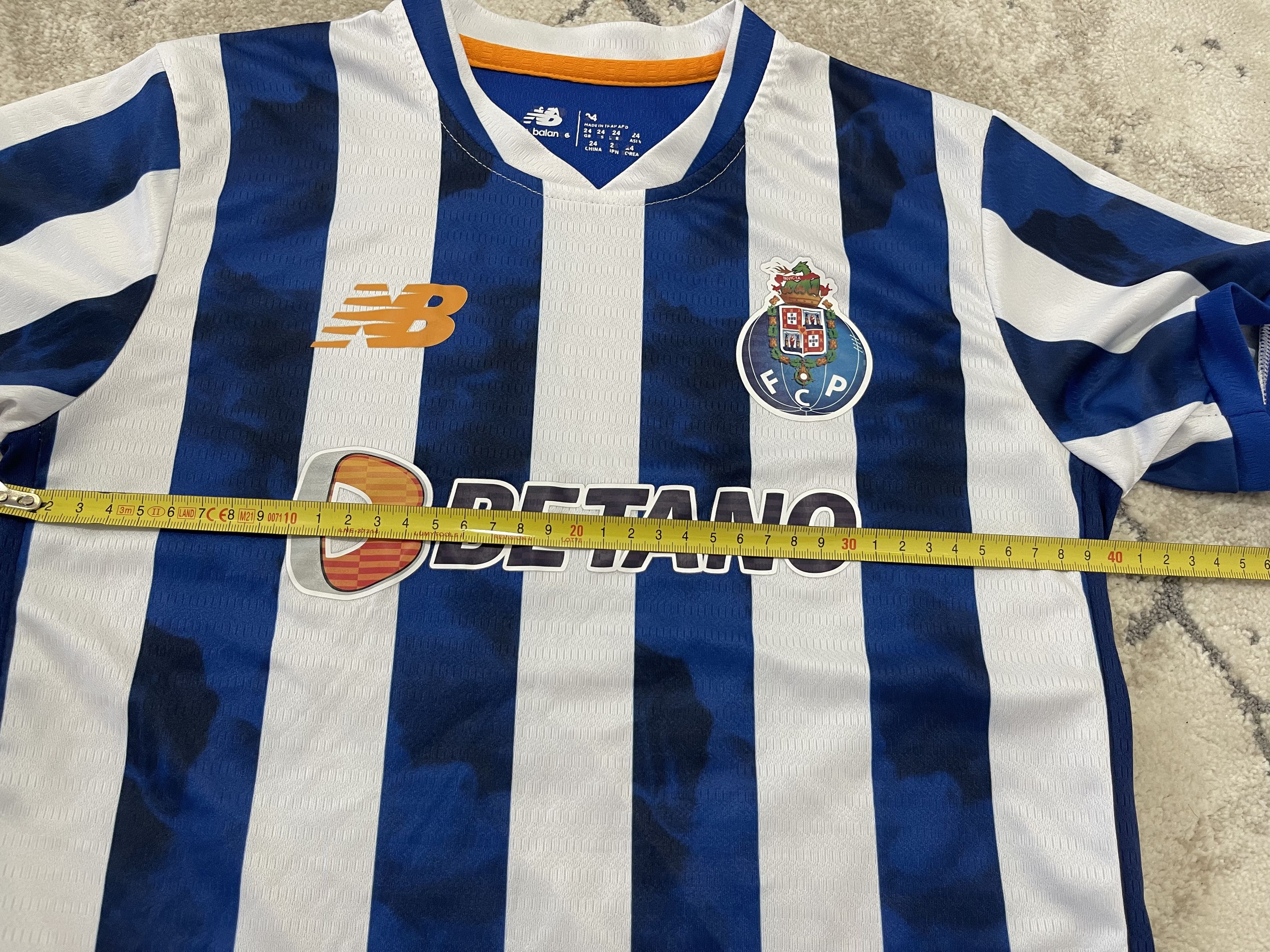 New Balance FC Porto Home Jersey 2024–25 – Youth Size 9–10 Size US XXS / EU 40 - 7 Thumbnail