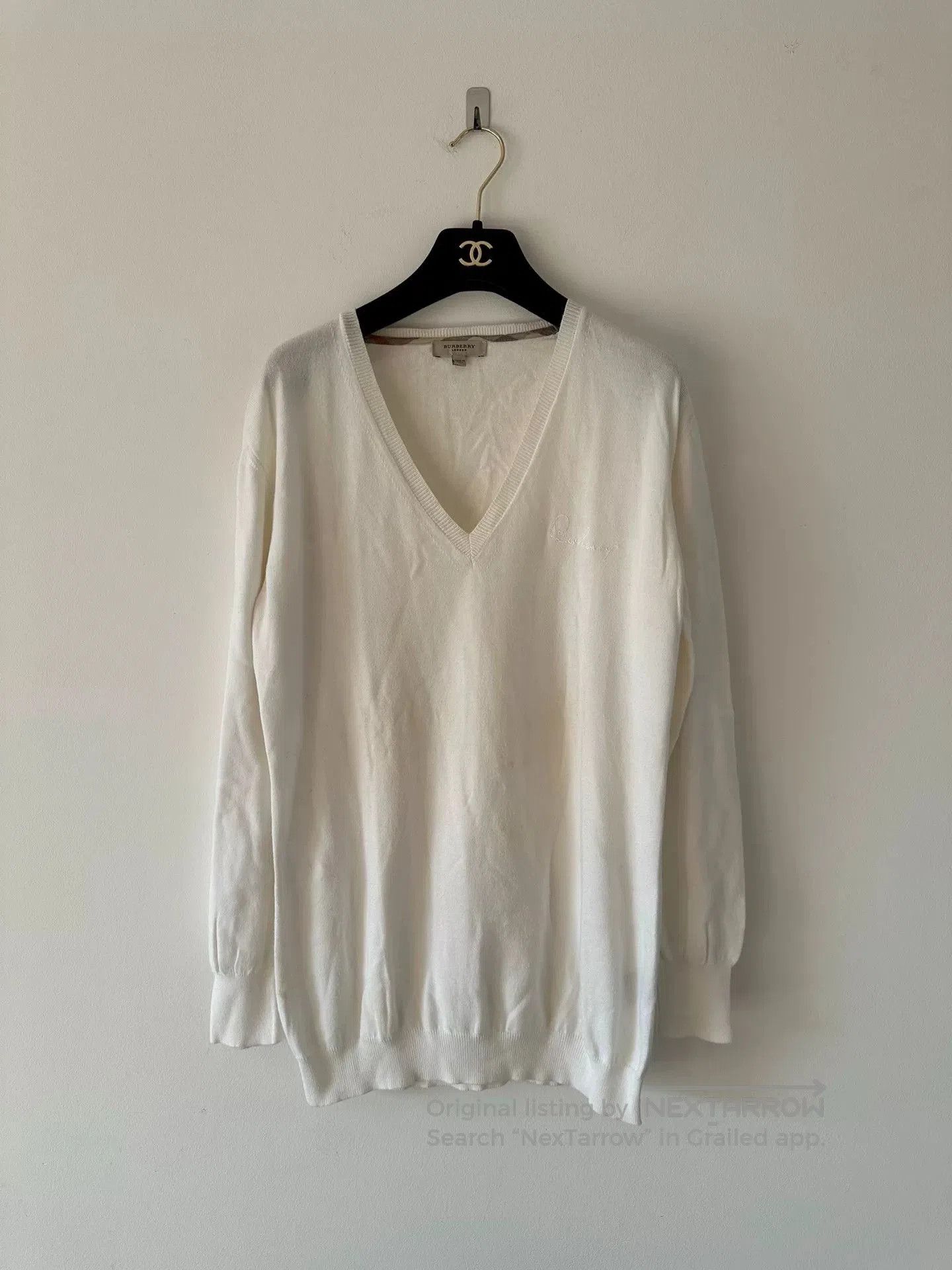 Burberry Burberry Women's White V. Size L / US 10 / IT 46 - 1 Thumbnail