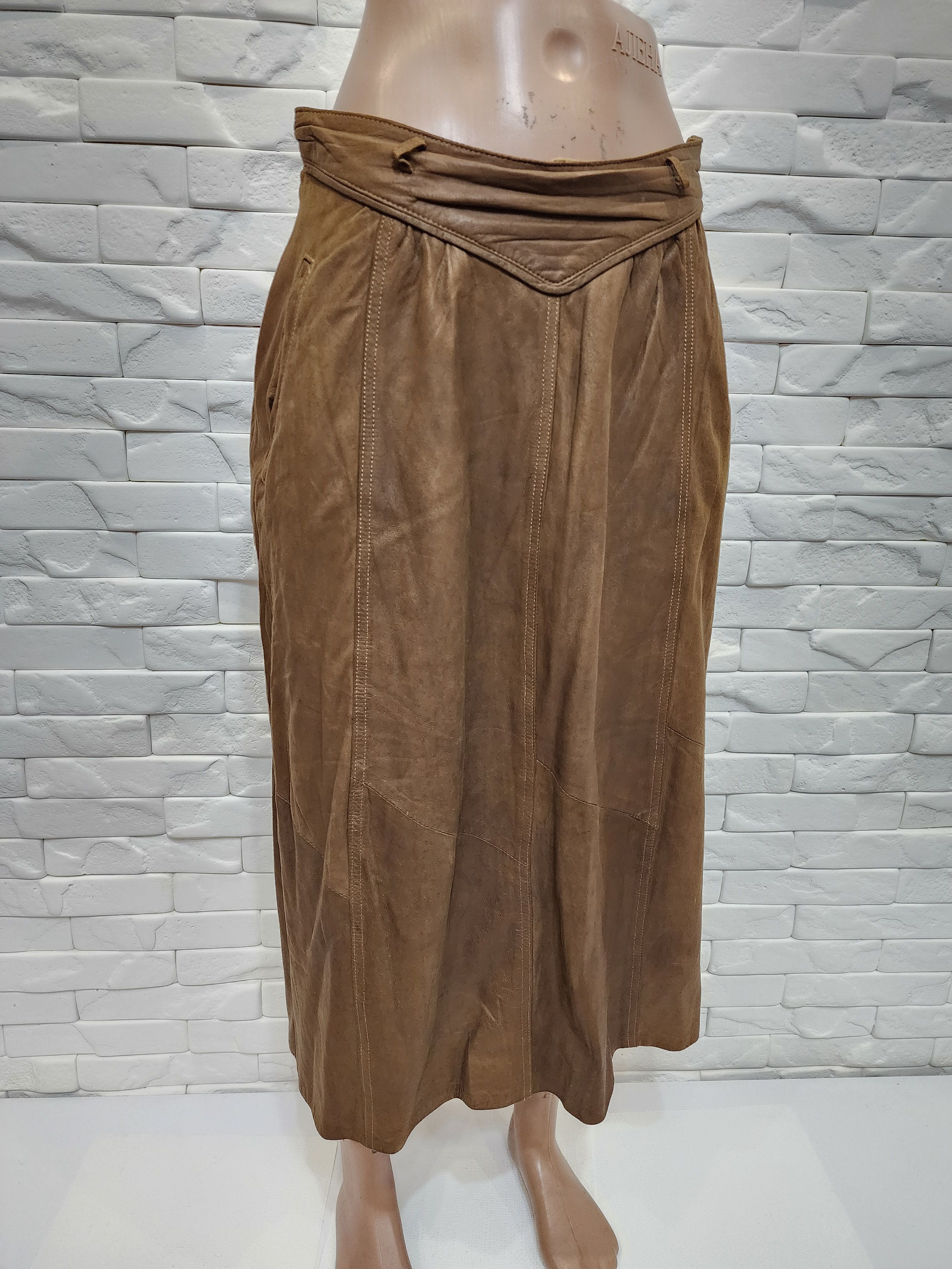 Genuine Leather Leather skirt made of thin leather. Size 28" / US 6 / IT 42 - 1 Thumbnail
